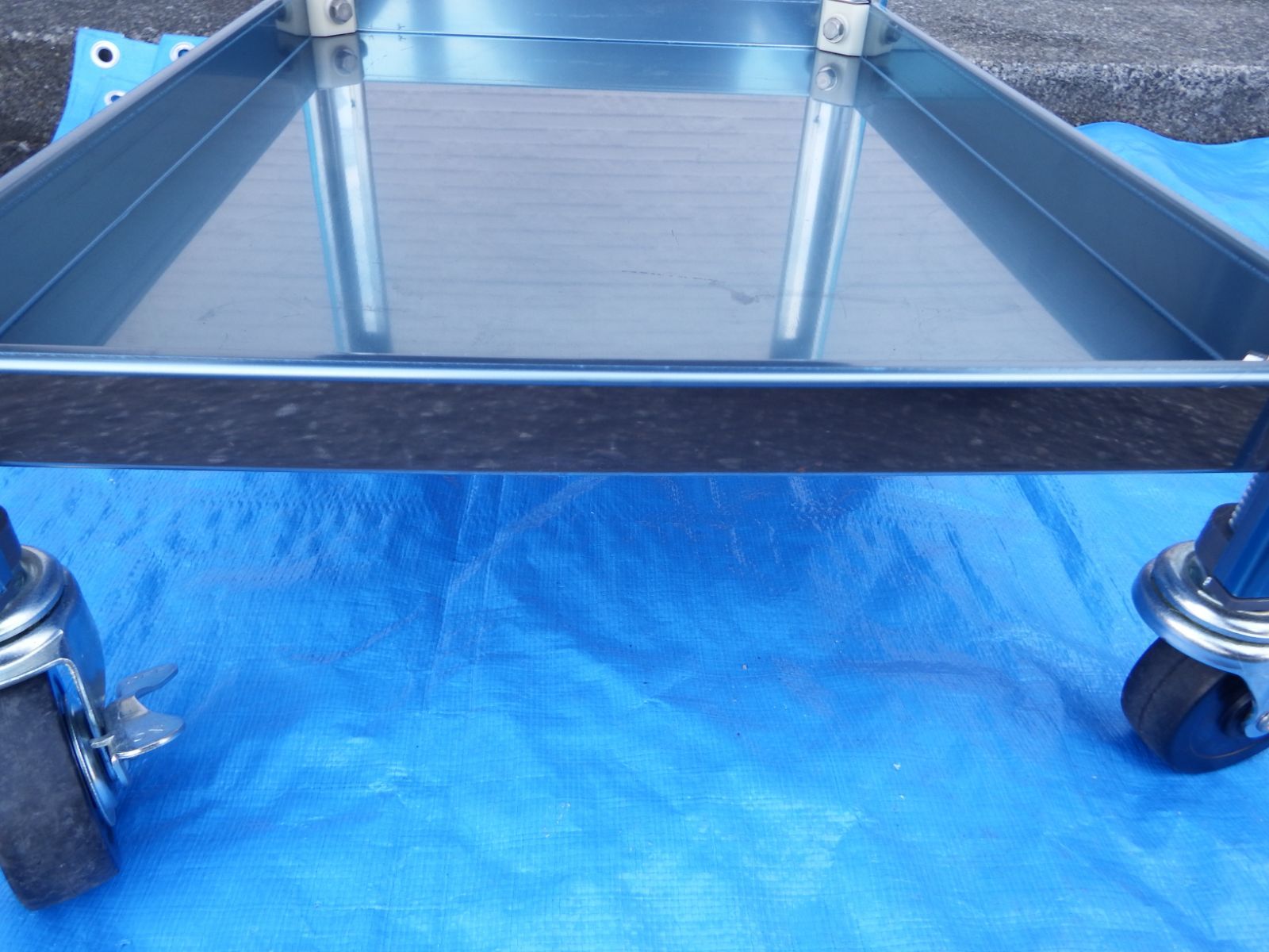 ステンレス製ワゴン