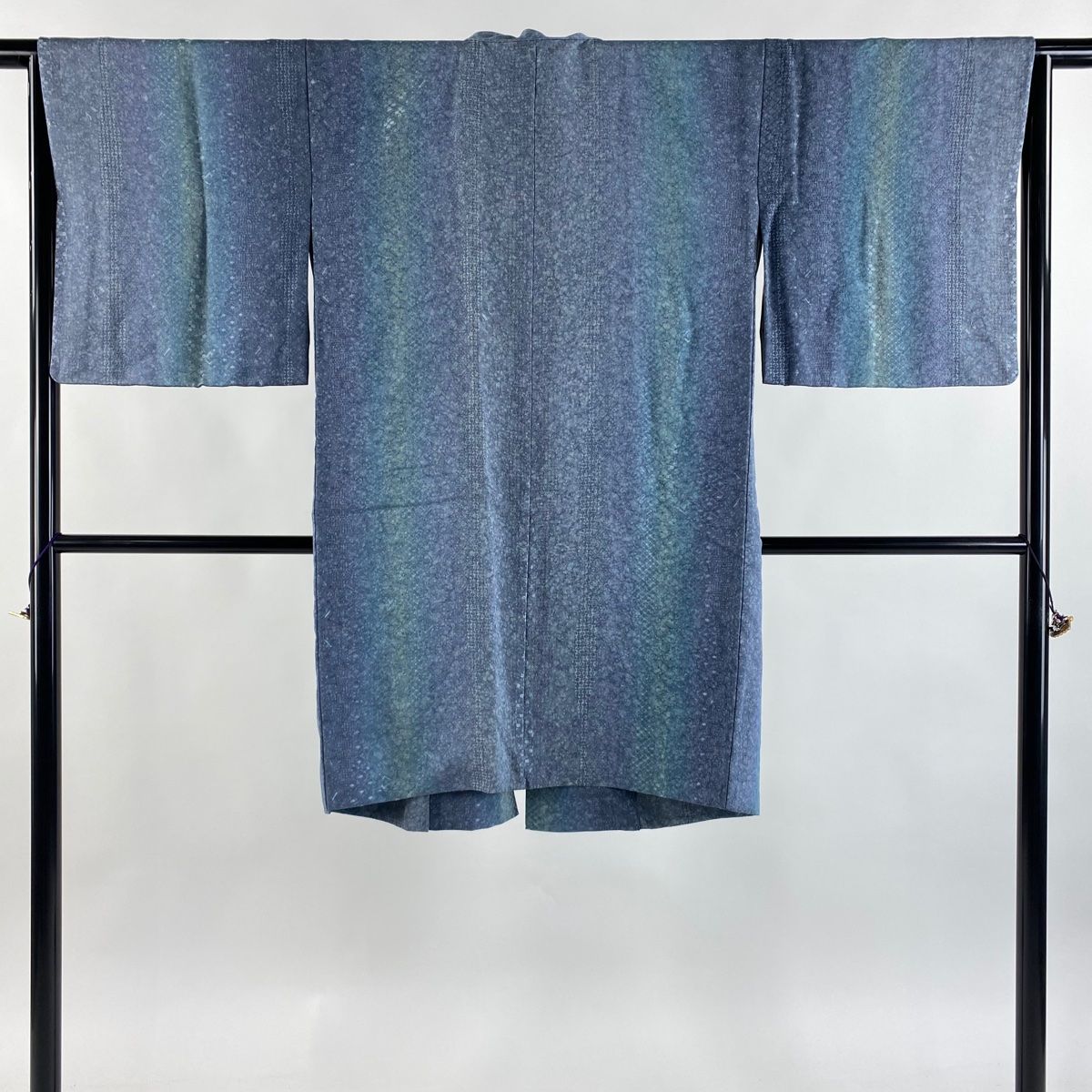 道中着 身丈99cm 裄丈64.5cm M 和装コート 幾何学 縦ぼかし 青灰色 正絹 秀品
