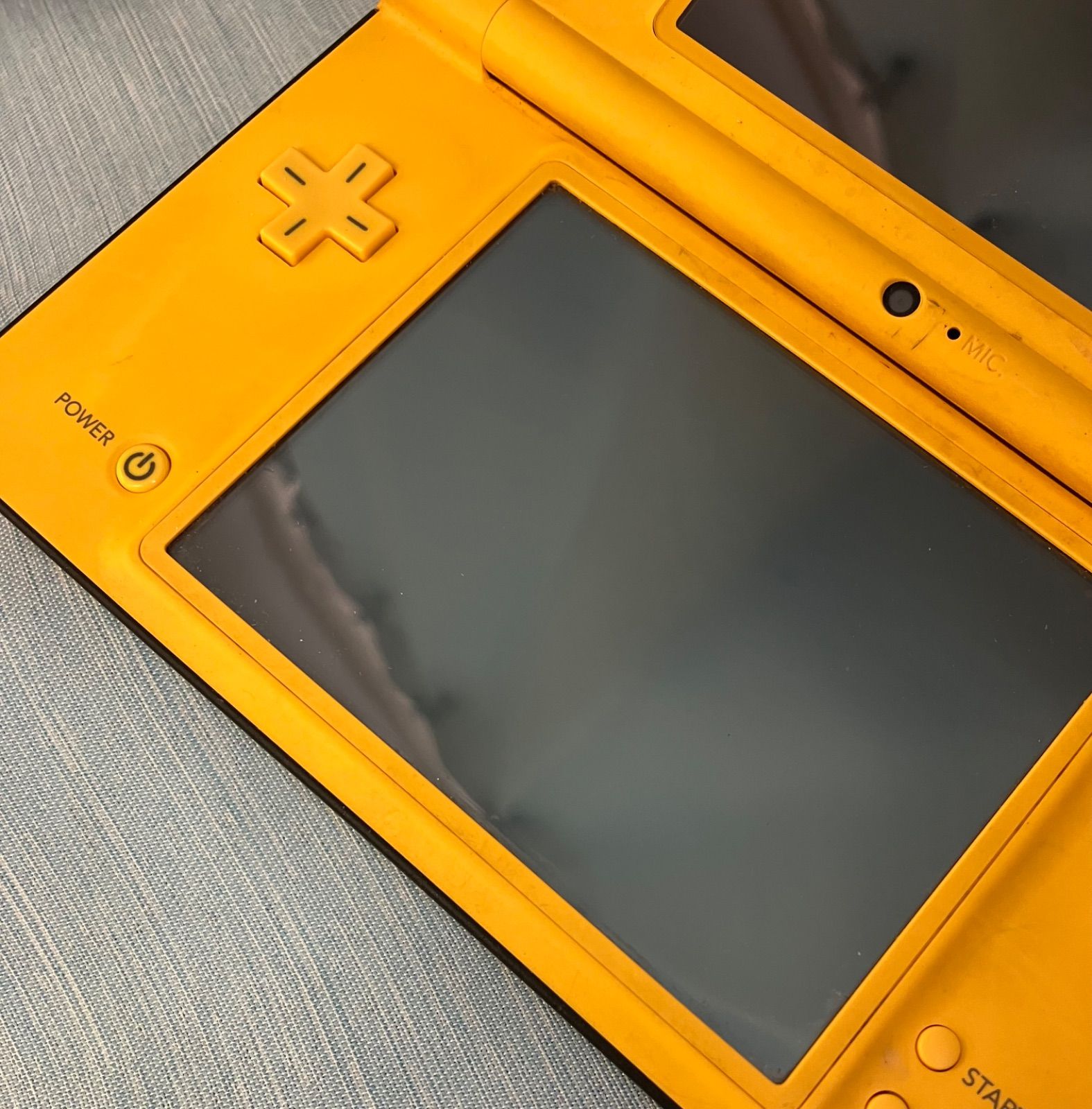 ニンテンドー DSi LL イエロー 本体＆充電器|mercariメルカリ官方指定