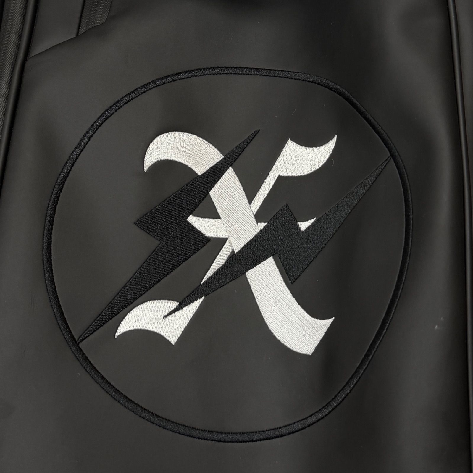  GOD SELECTION XXX x VESSEL x Fragment Design Golf Bag ゴルフバッグ スタンドバッグ ゴルフ用品 ゴッド セレクション トリプルエックス ベッセル フラグメント デザイン コラボ ブラック 575M7 レビュー高評価ゴルフ ゴルフバッグ キャディバッグ ゴルフ