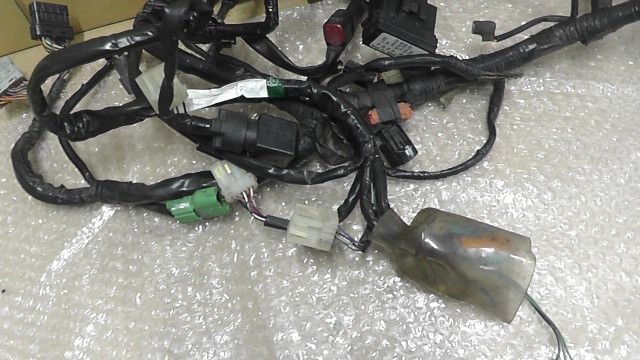 CB400SF VTEC REVO NC42-1010xxx の ハーネス 1760492100