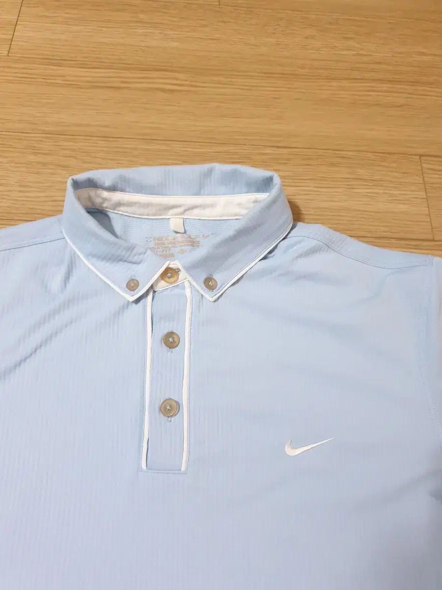 NIKEナイキゴルフ　GOLF 上下セット　ナイロン　半袖　L ウェア　美品 NIKE GOLF ナイキゴルフ 半袖プルオーバーアノラック 刺繍ロゴ