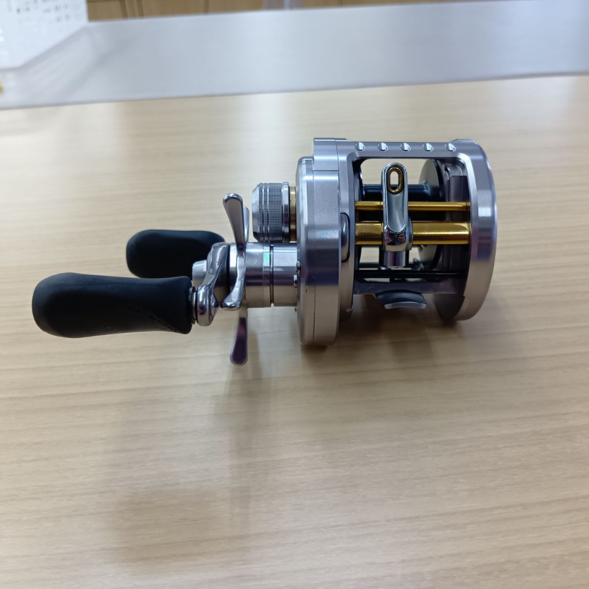 シマノ 09カルカッタコンクエスト