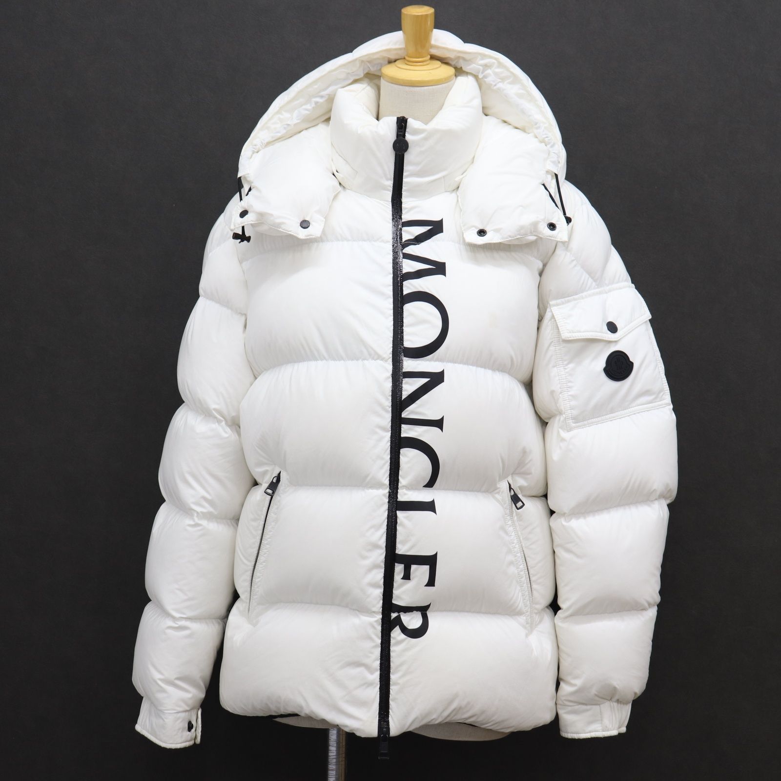 IT7AS1NDRXQ0 国内正規 MONCLER モンクレール MAURES ダウンジャケット ホワイト 白 アウター メンズ サイズ1 - メルカリ