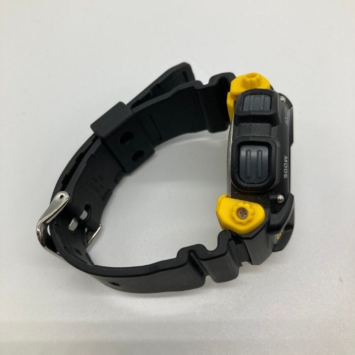 G-SHOCK 5081 ブラック/ゴールド デジタル腕時計 招き猫 カシオ計算機