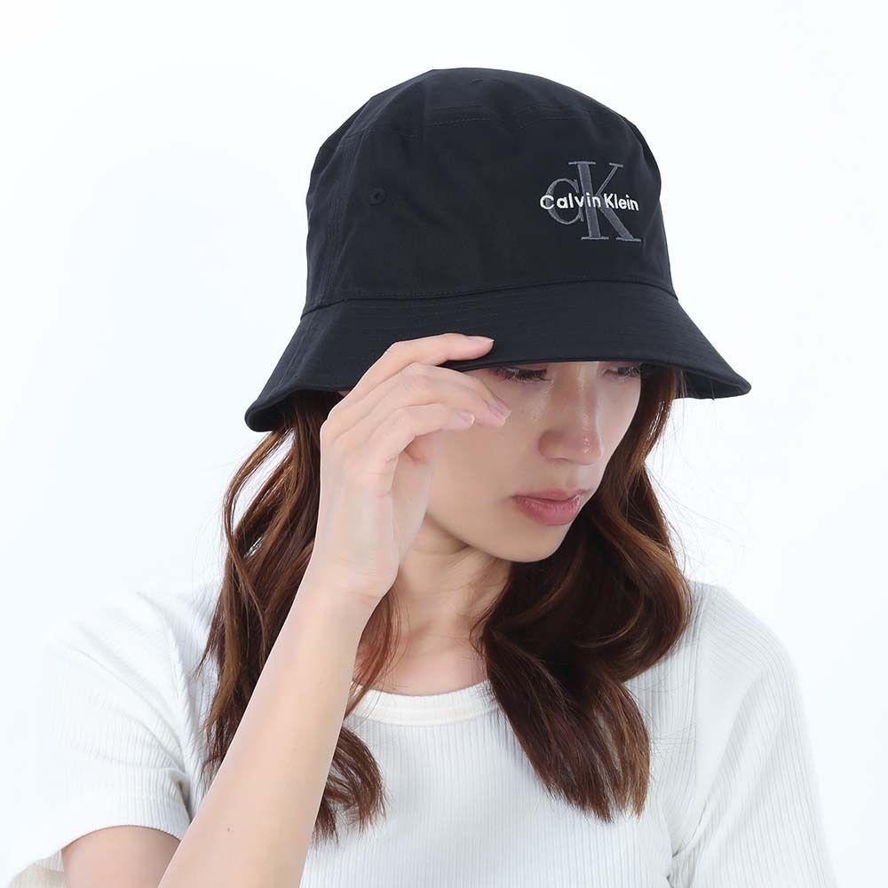 新品 Calvin Klein カルバンクライン LV04G5020G UB1 MONOLOGO モノロゴ バケットハット