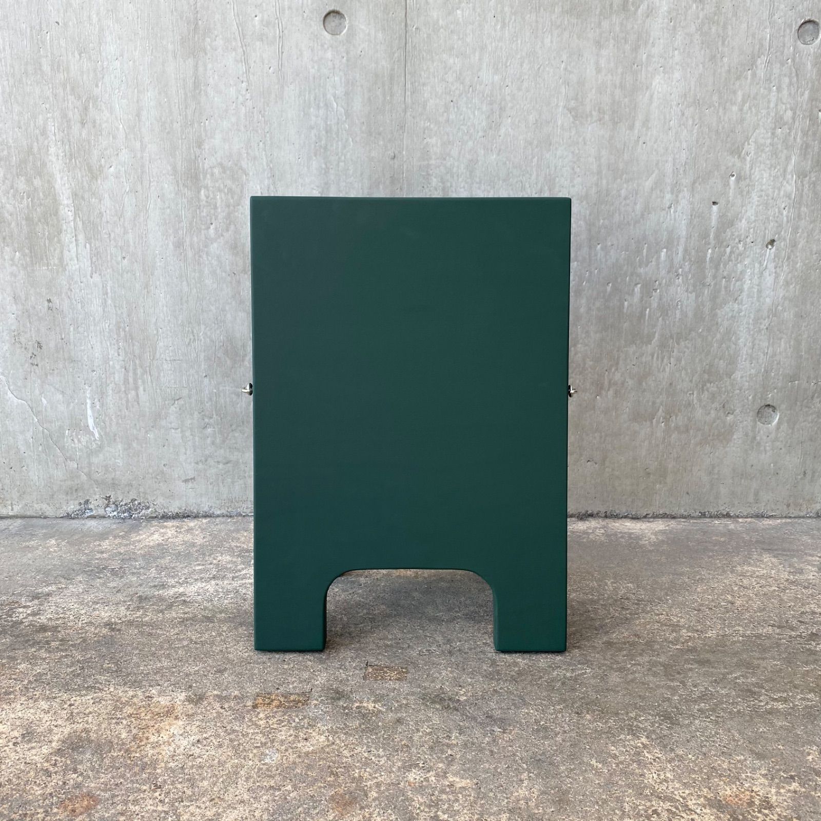 青いストリート立看板(板付) 24mm合板 (高さ82cm幅44cm)