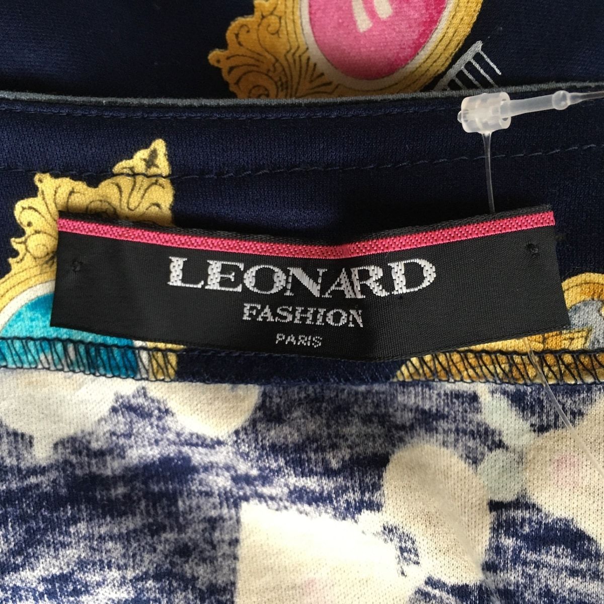 LEONARD(レオナール) カーディガン サイズL レディース美品  - ダークネイビー×ダークイエロー×マルチ 長袖/肩パッド