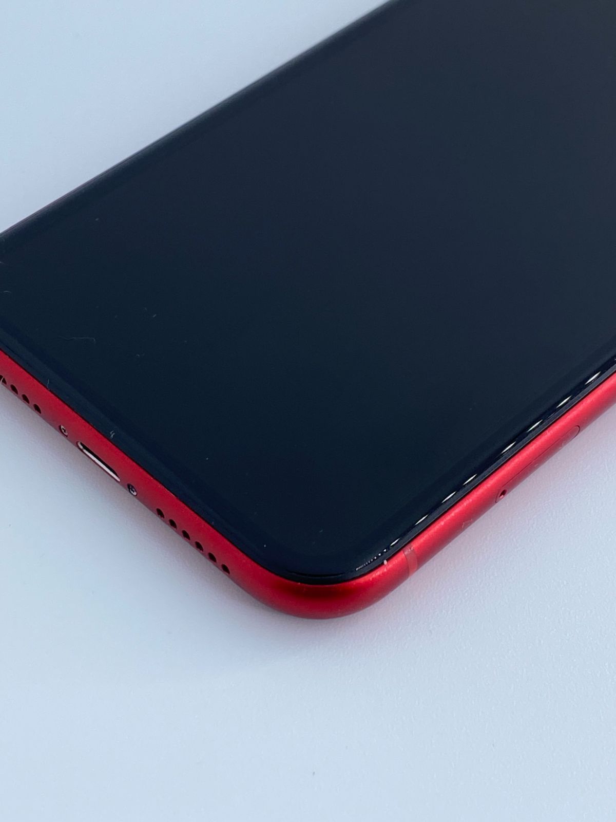iPhone 11 本体 レッド 赤 64GB SIMフリー 新品バッテリー 100
