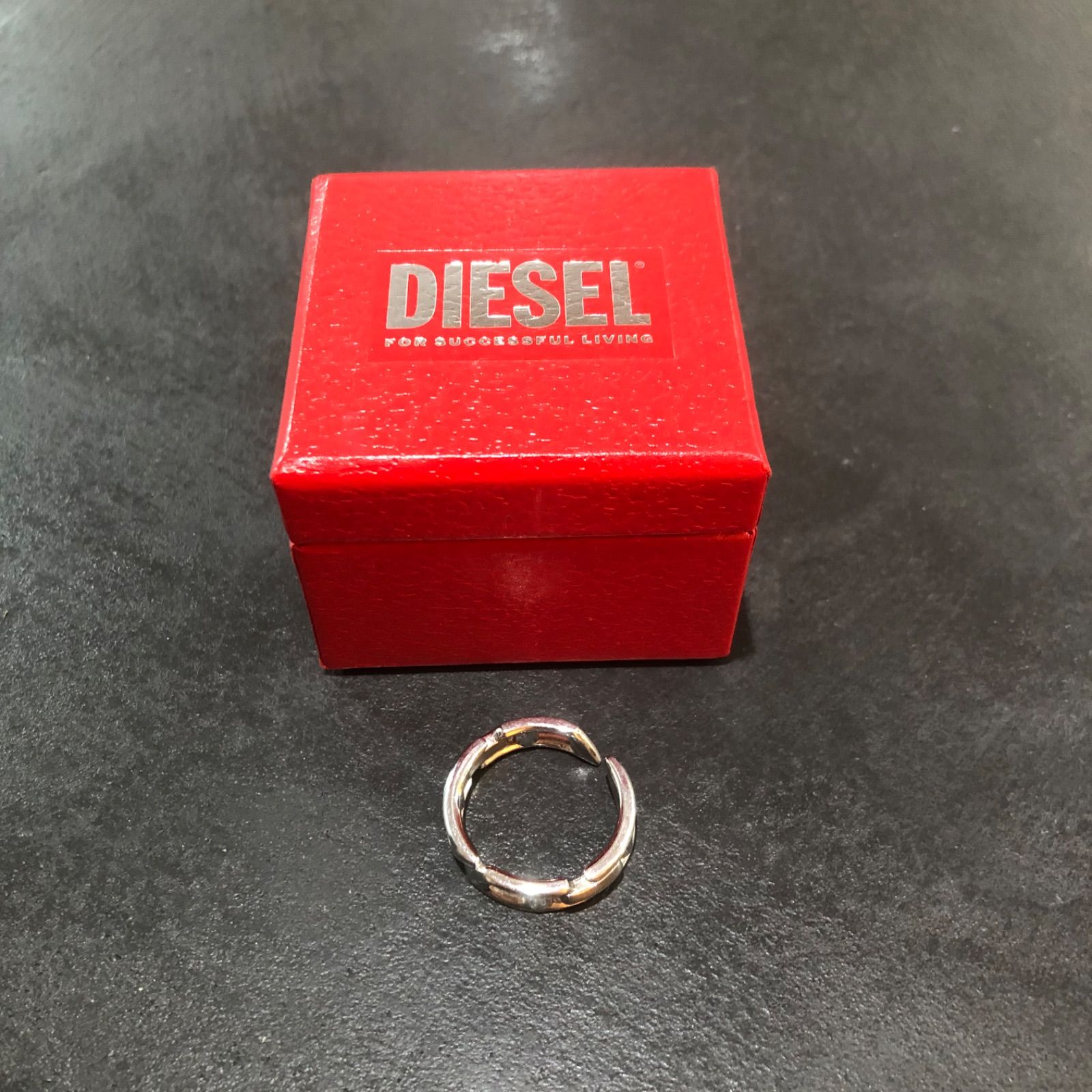 参考上代23100円 DIESEL ユニセックスリング 指輪 アクセサリー