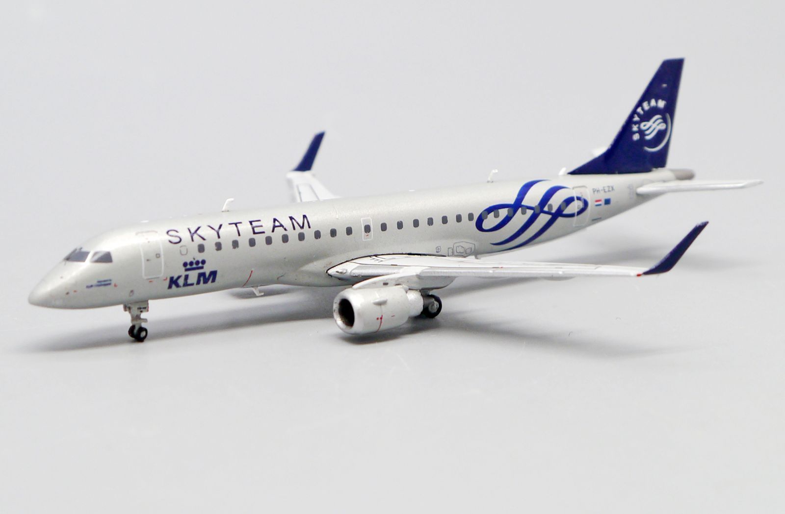 PH-EZX