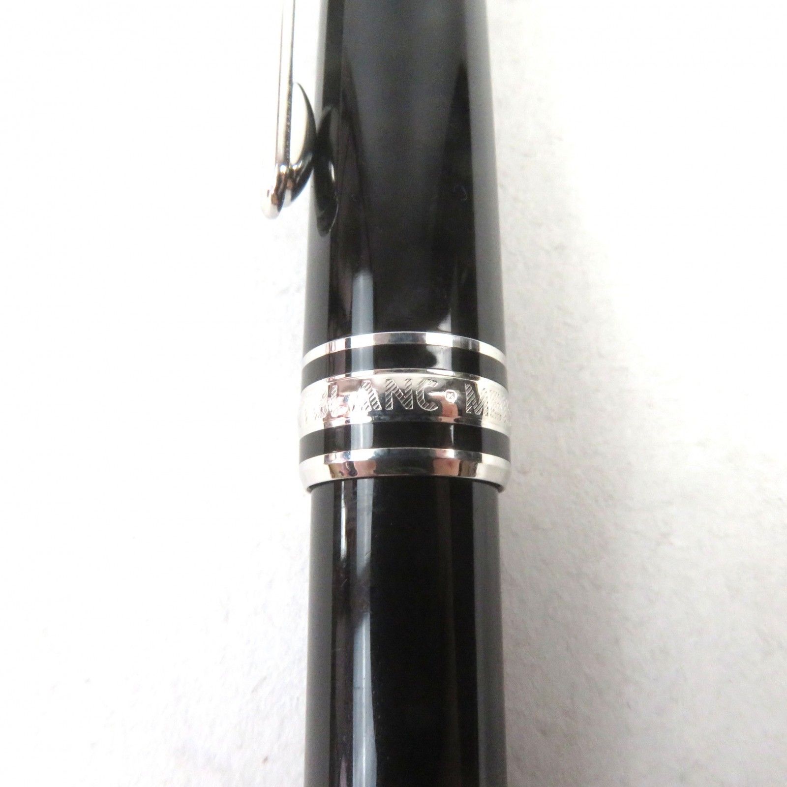 MONTBLANC - 良品○MONTBLANC モンブラン マイスターシュテュック クラシック ロゴ刻印 ホワイトスター ツイスト式 ボールペン ブラック ゴールド ドイツ製 筆記確認済み MONTBLANC - 極美品○MONTBLANC モンブラン マイ