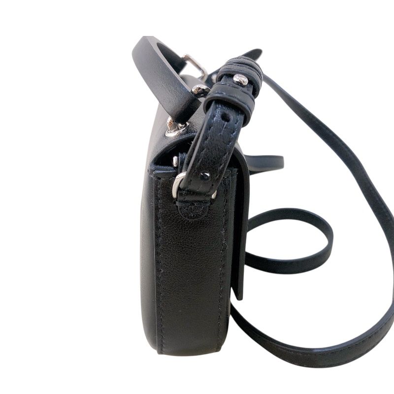 FENDI バケットフォンポーチ