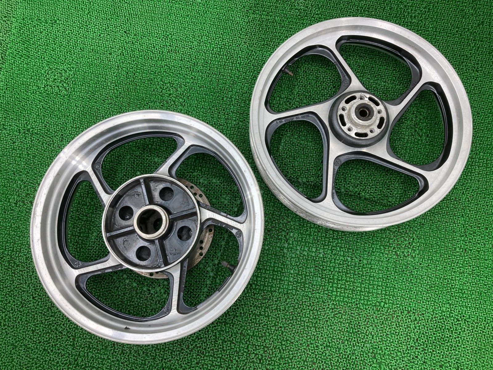 ゼファー1100 ホイール 前後 カワサキ 純正 バイク 購入 部品