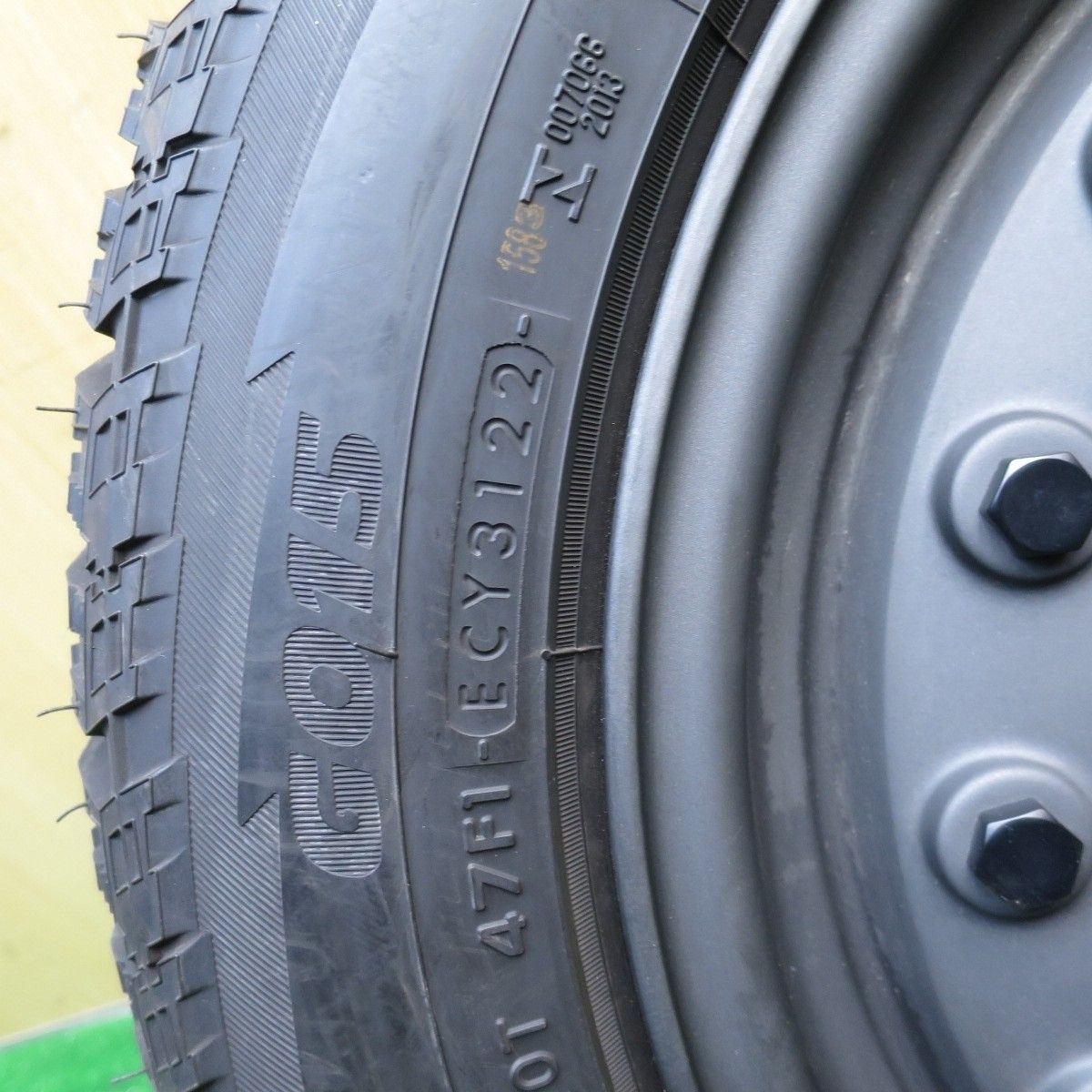 タイヤ ほぼ未使用 綺麗 1本☆DEAN COLORADO 215/60R16 ヨコハマ A/T