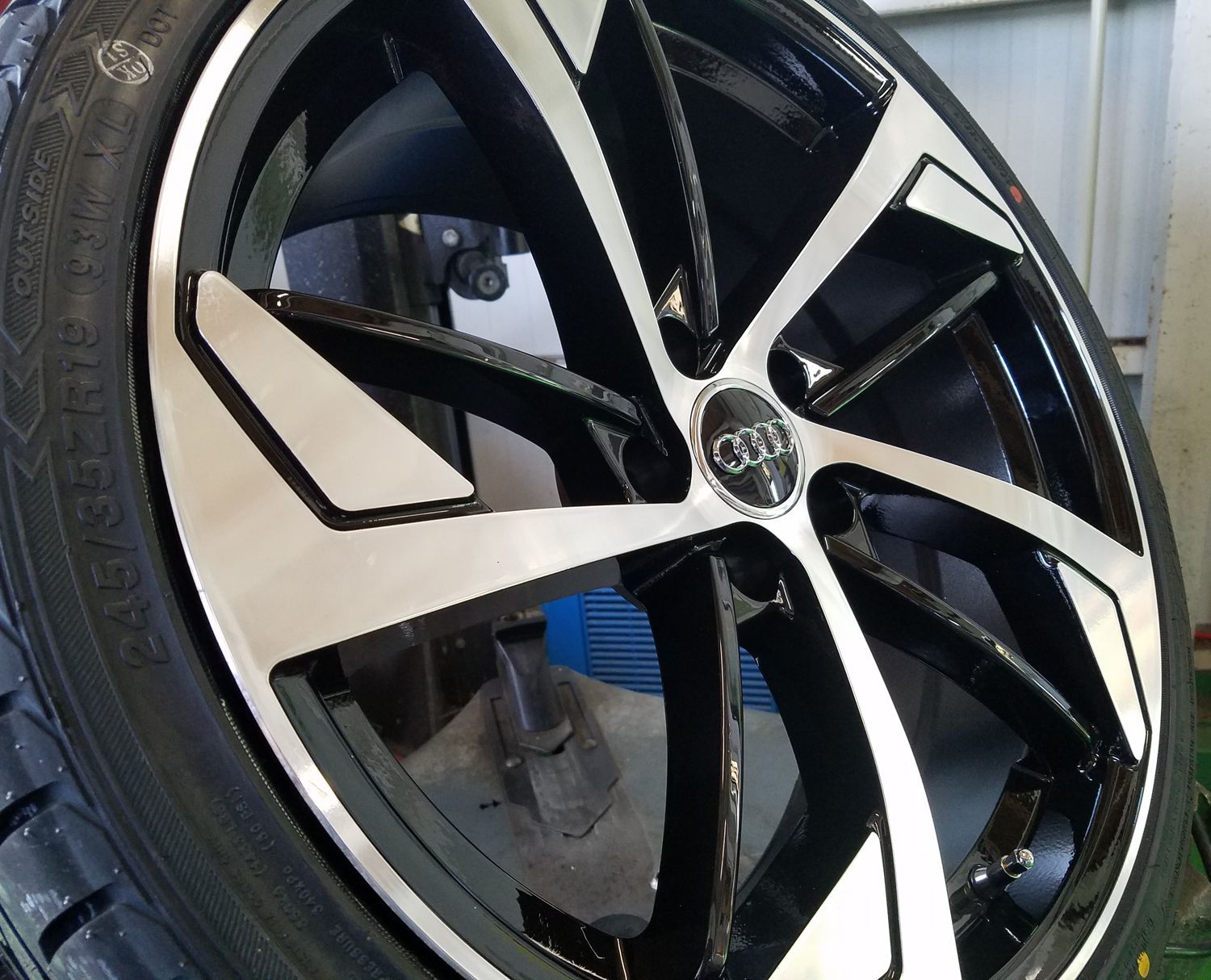 新品 Audi アウディ A5(8T) A6(4F/4G) A7(4G) 20インチ 新品 タイヤ