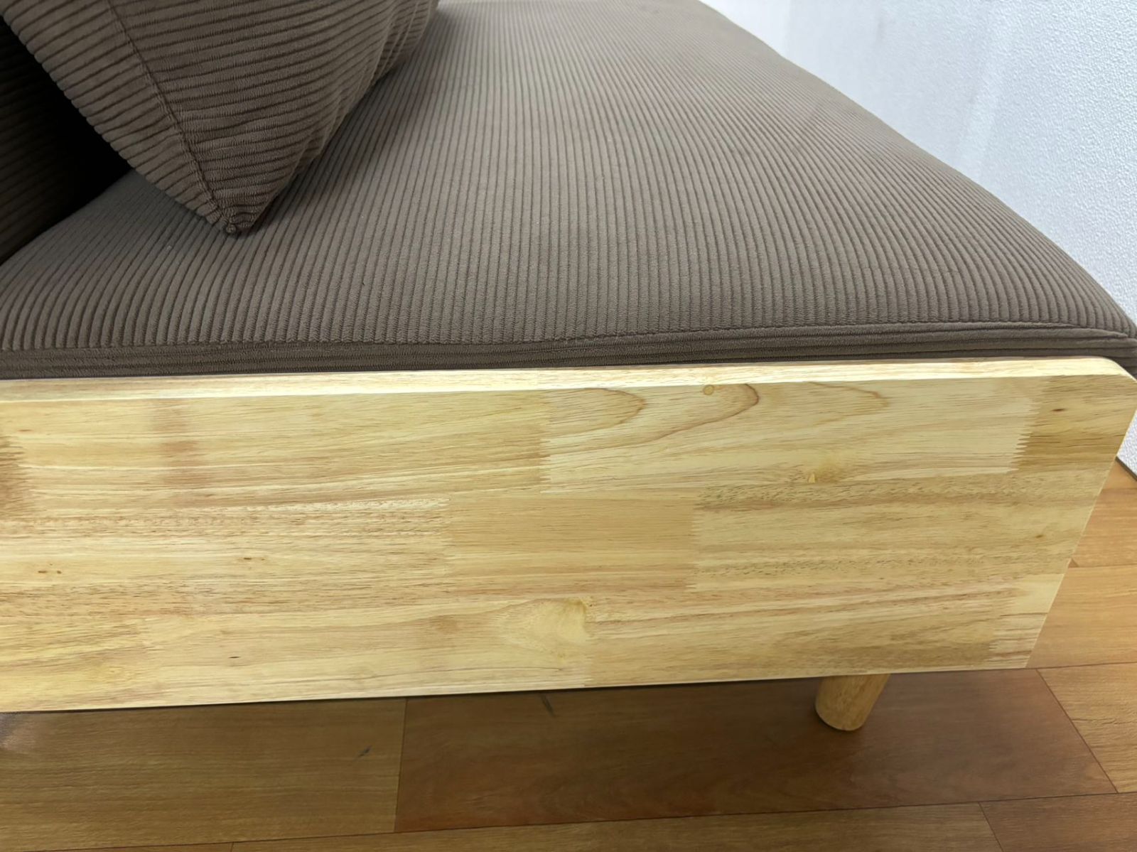 リビングソファ 脚付き