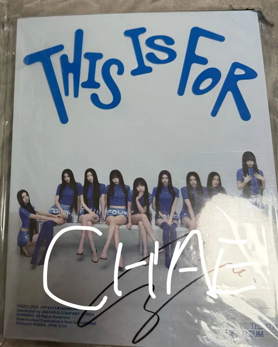 TWICE アルバム　直筆サイン入り　レア TWICE サイン直筆2Lサイズ写真