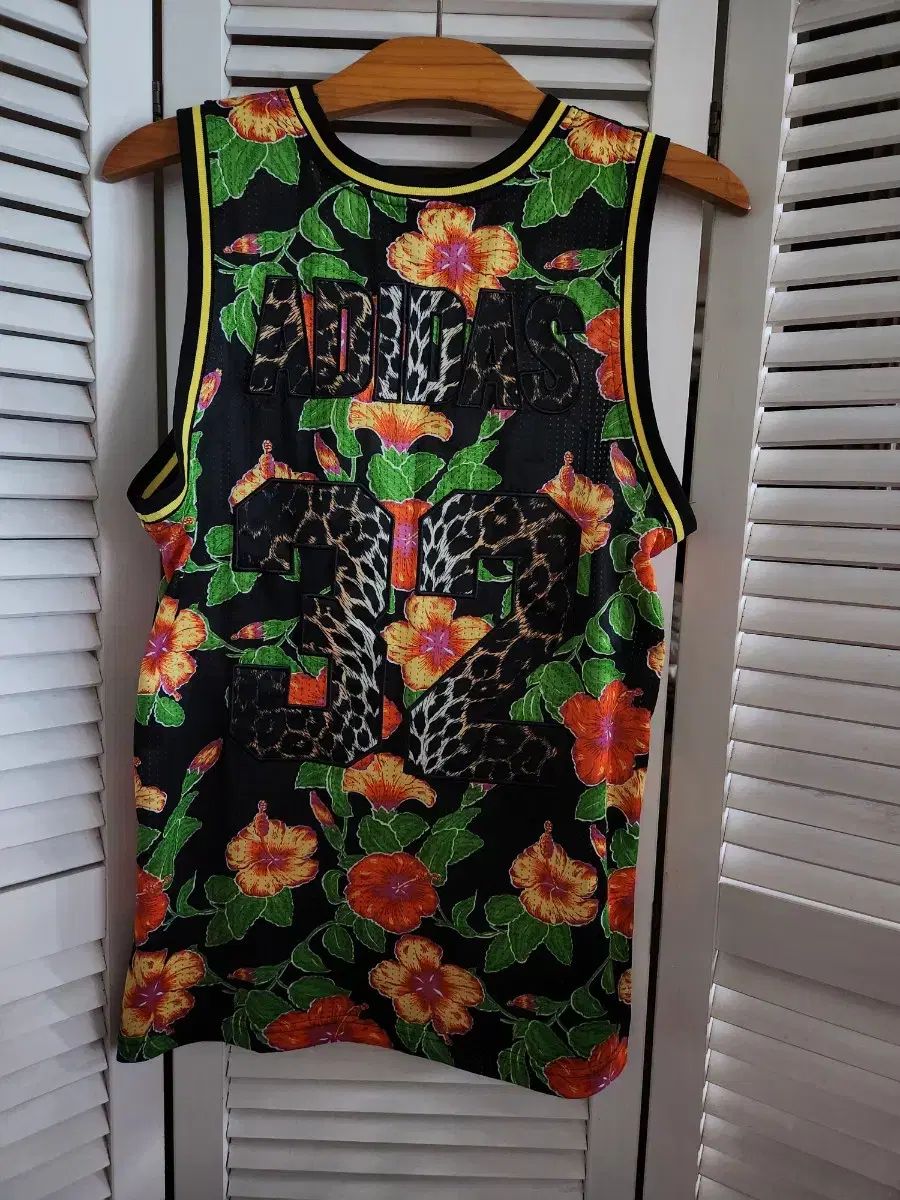 アディダス ジェレミースコット フラワー ノースリーブ ジャージ 95