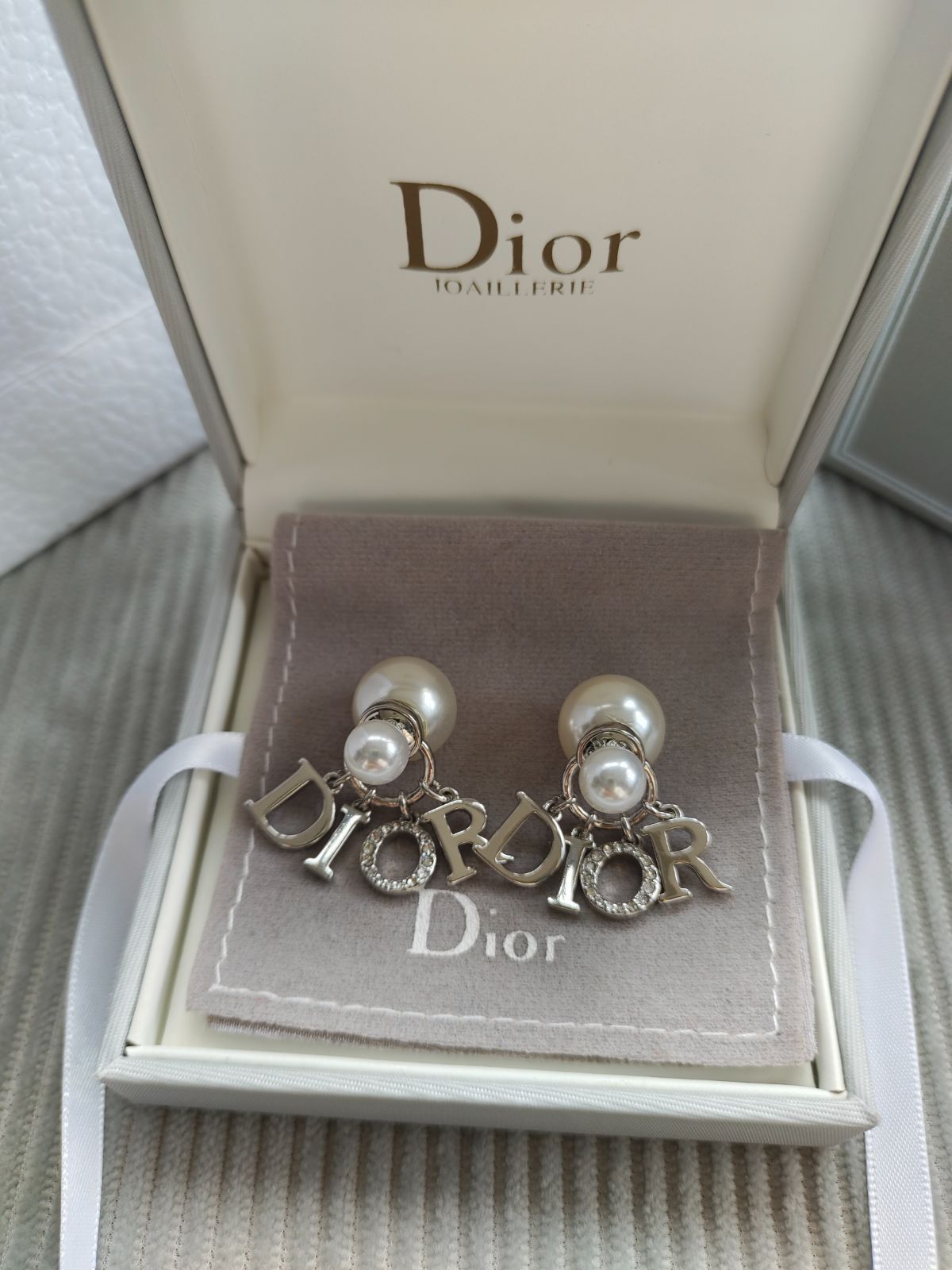 即納☆DIOR♡ディオールピアス♡♡両耳用シルバー♡アクセサリー☆新品