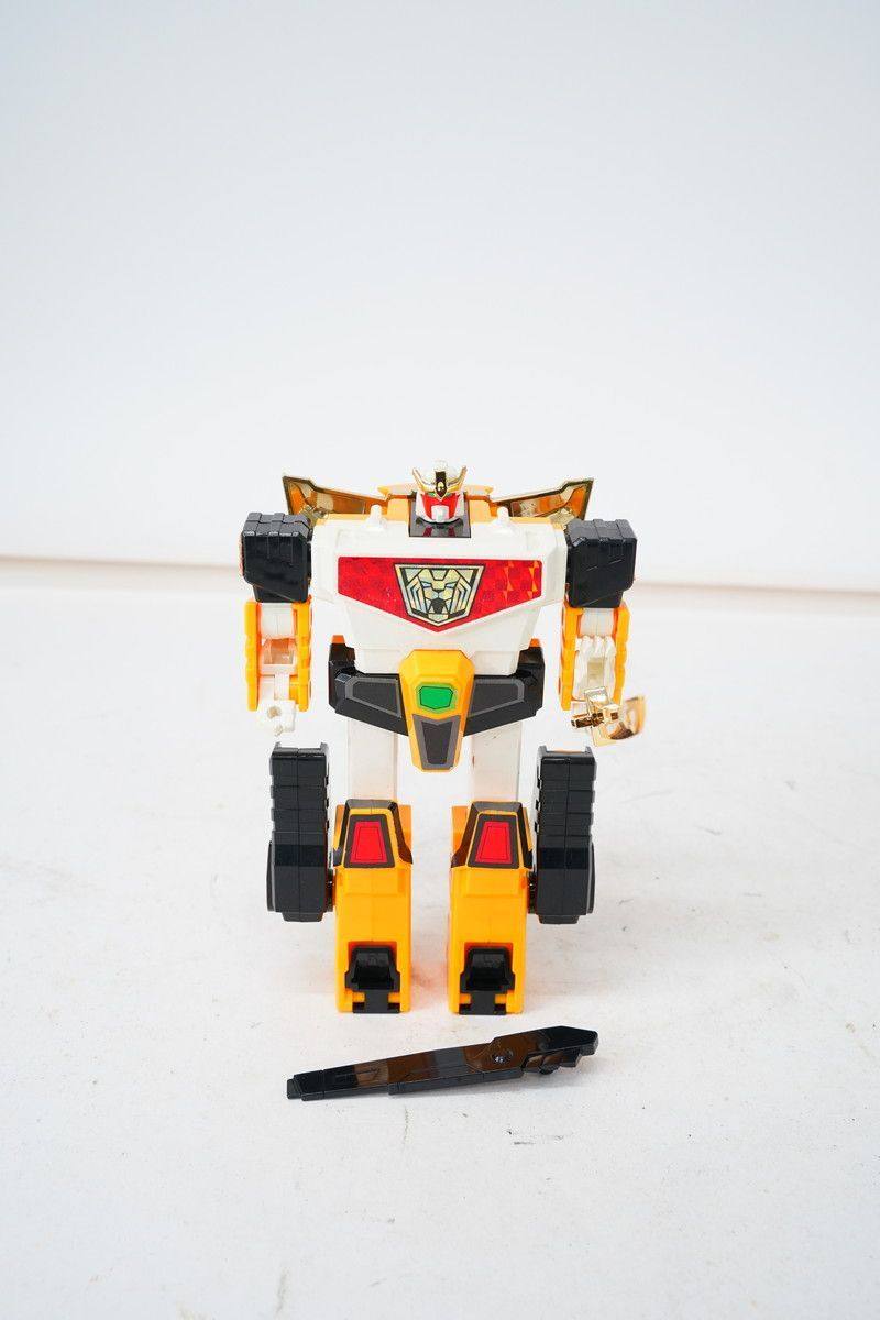 TOMY 元気爆発 ミラクルチェンジ ガンバルガー ゴウタイガー 1982 7.552 △ 元気爆発ガンバルガー ゴウタイガー TOMY - メルカリ