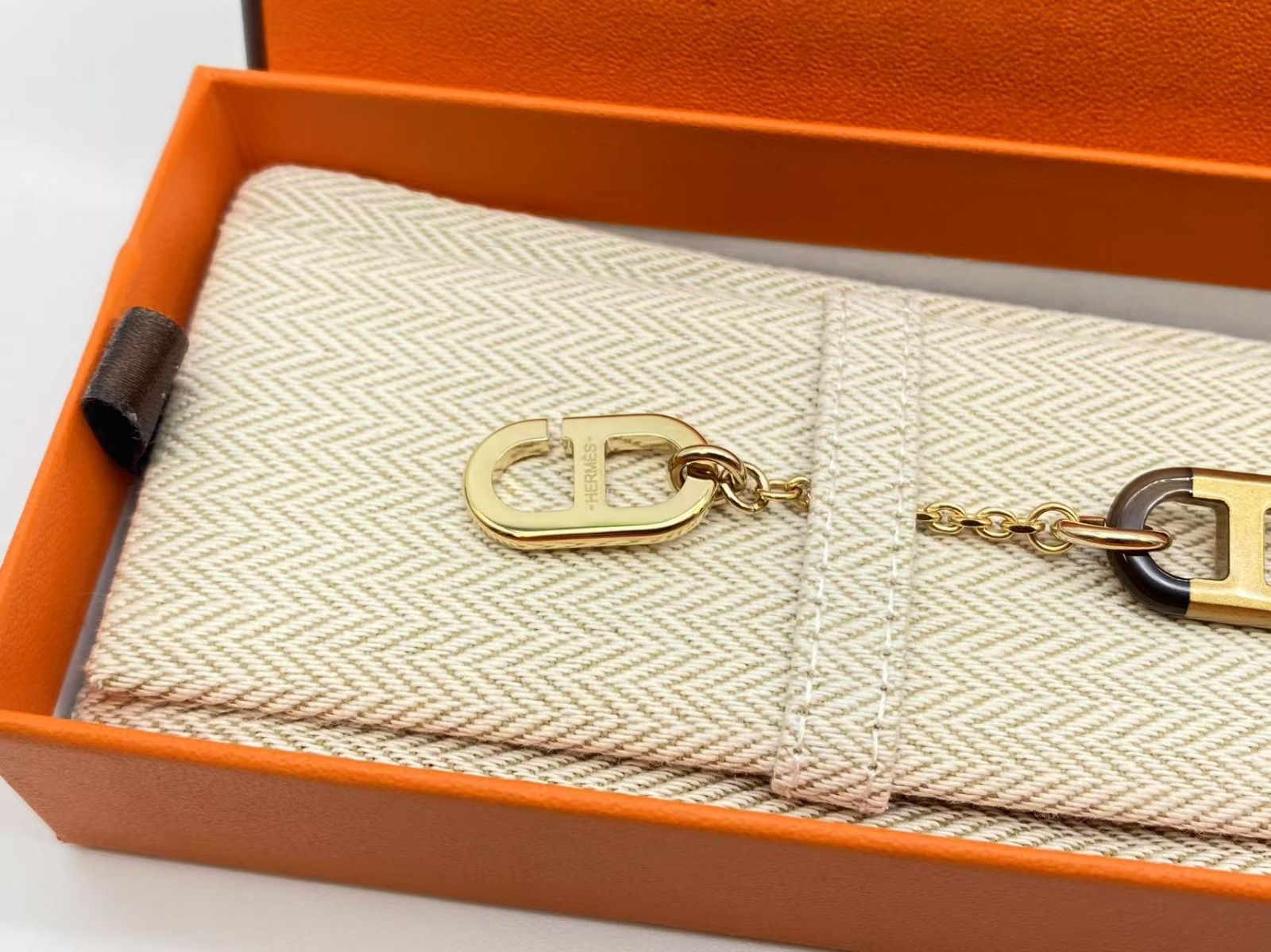 エルメス HERMES 《エルメス・シュル・メール》 PM T3 - メルカリ