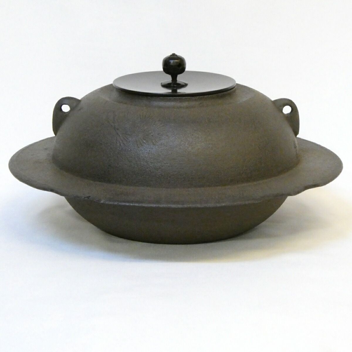 未使用品】釜師 菊地政光作 老松地紋 透木釜 透木、釜鐶セット 茶道具