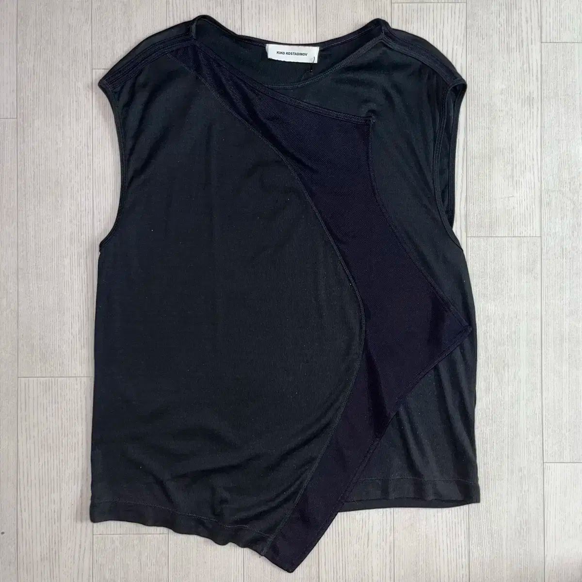 キコ Kiko Kostadinov(キココスタディノフ) Zlatyu ノースリーブ シャツ