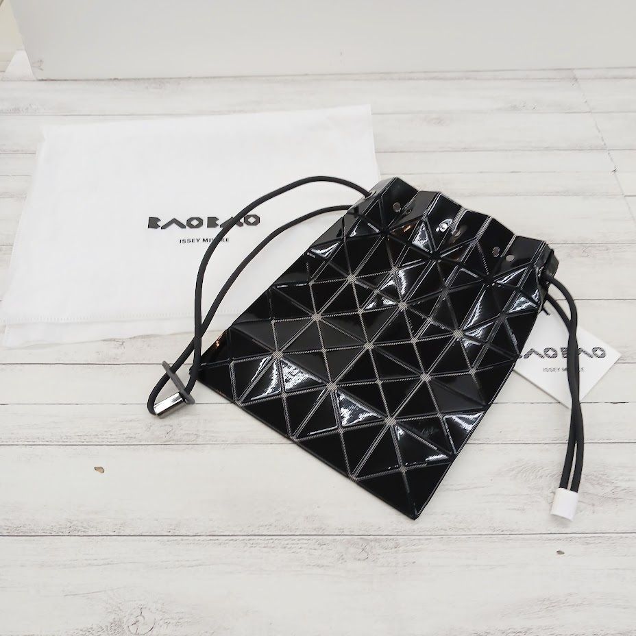 未使用品 BAO BAO ISSEY MIYAKE バオバオイッセイミヤケ 巾着 ショルダーバッグ BB11-AG058-15 LUCENT ブラック  - メルカリ