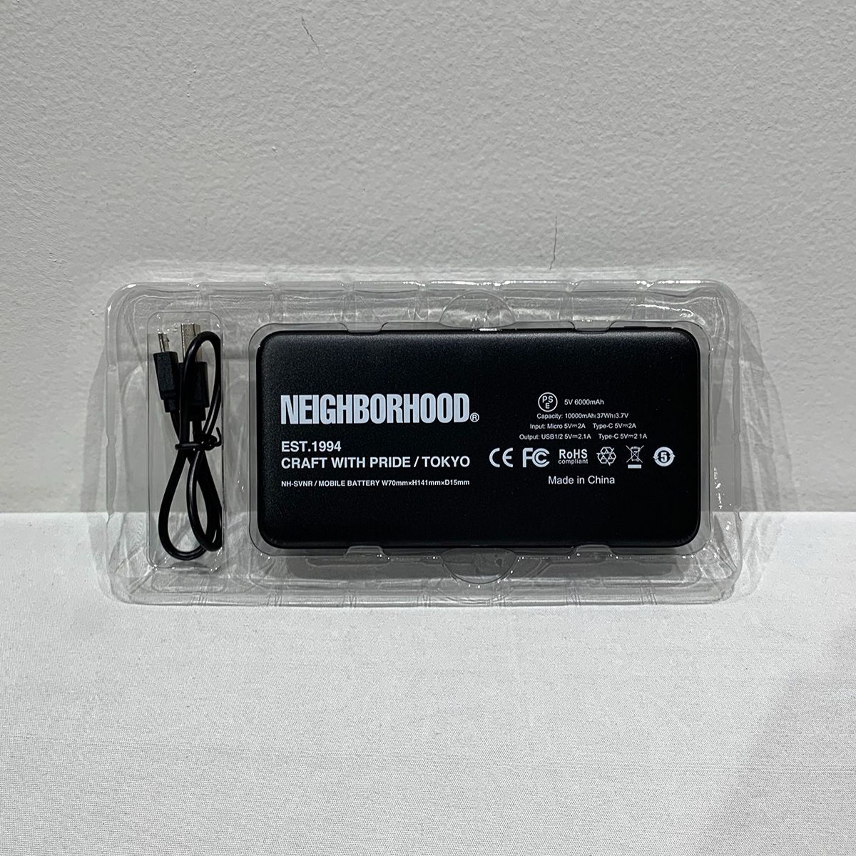 ネイバーフッド ロゴプリントモバイルバッテリー 充電器-1