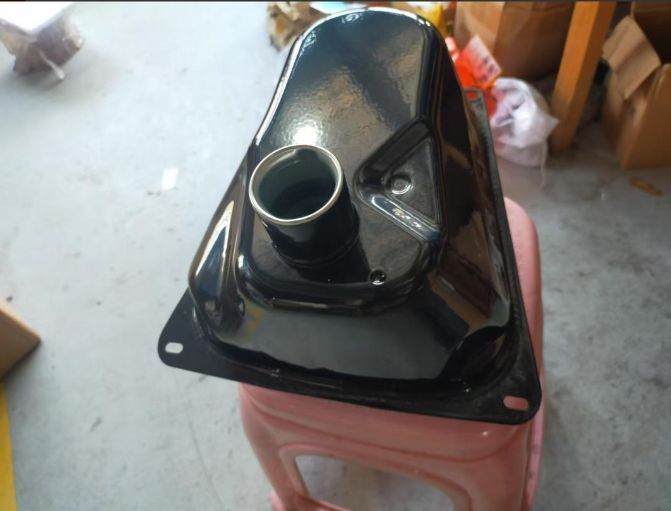 ヤマハ NMAX用フューエルタンク 9リットル ロングツーリングOK