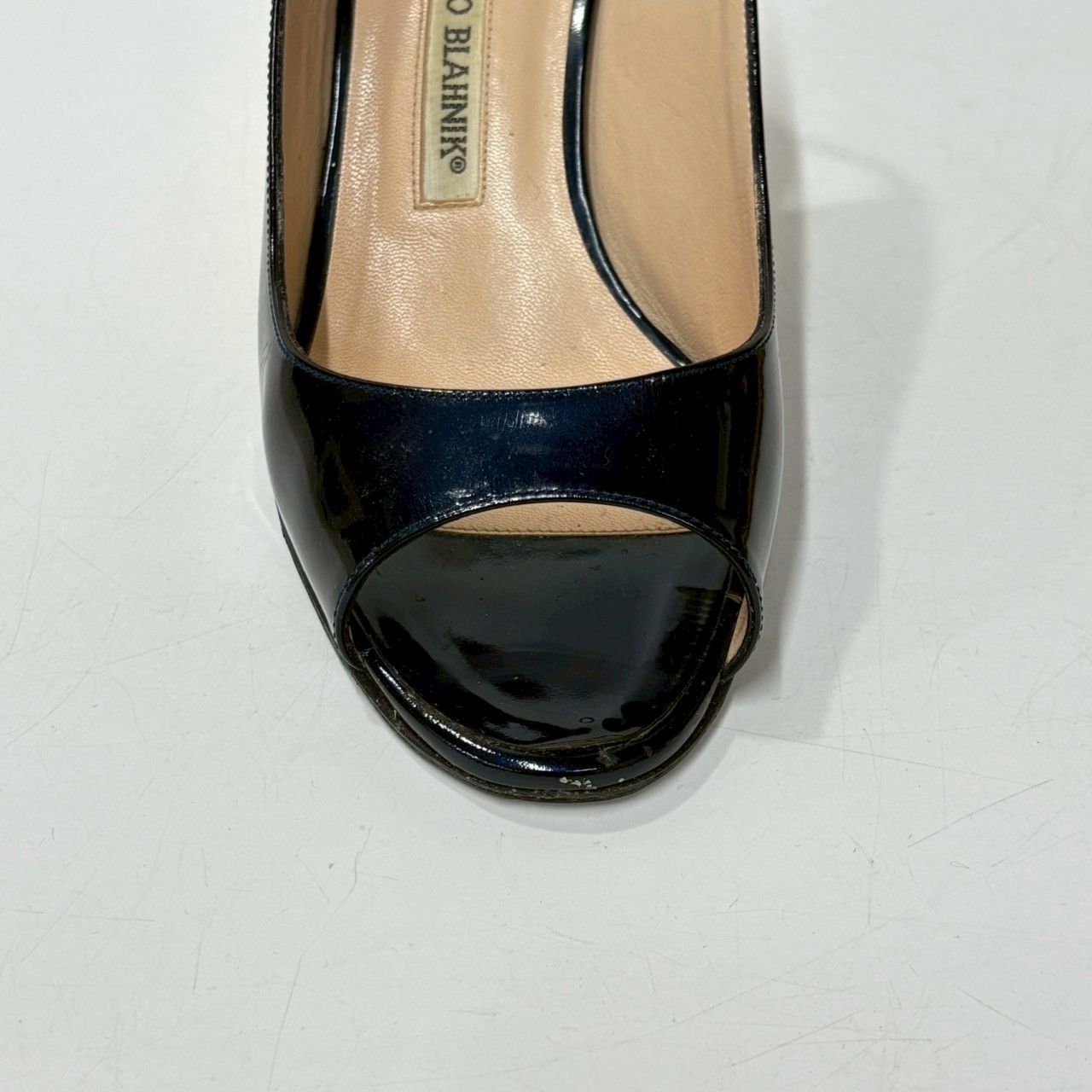 存在感抜群！ M10 き MANOLO BLAHNIK MANIAPLA マノロブラニク エナメル サンダル オープントゥパンプス ウェッジソール ブラック 表記サイズ36 レディース 靴 シューズ