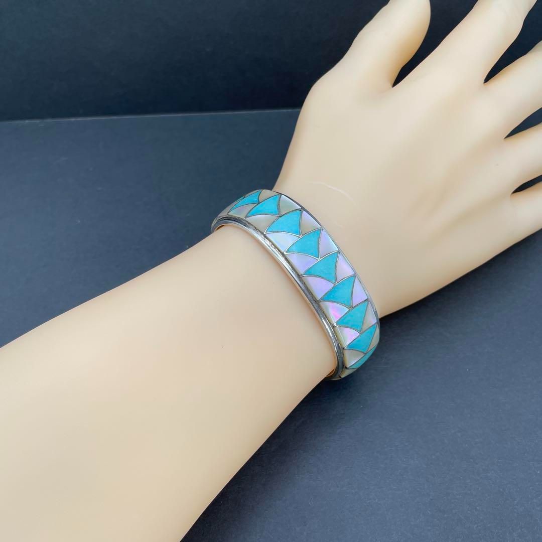 ZUNIズニ族 ORLINDA NATEWA ターコイズ＆シェル バングル シルバー