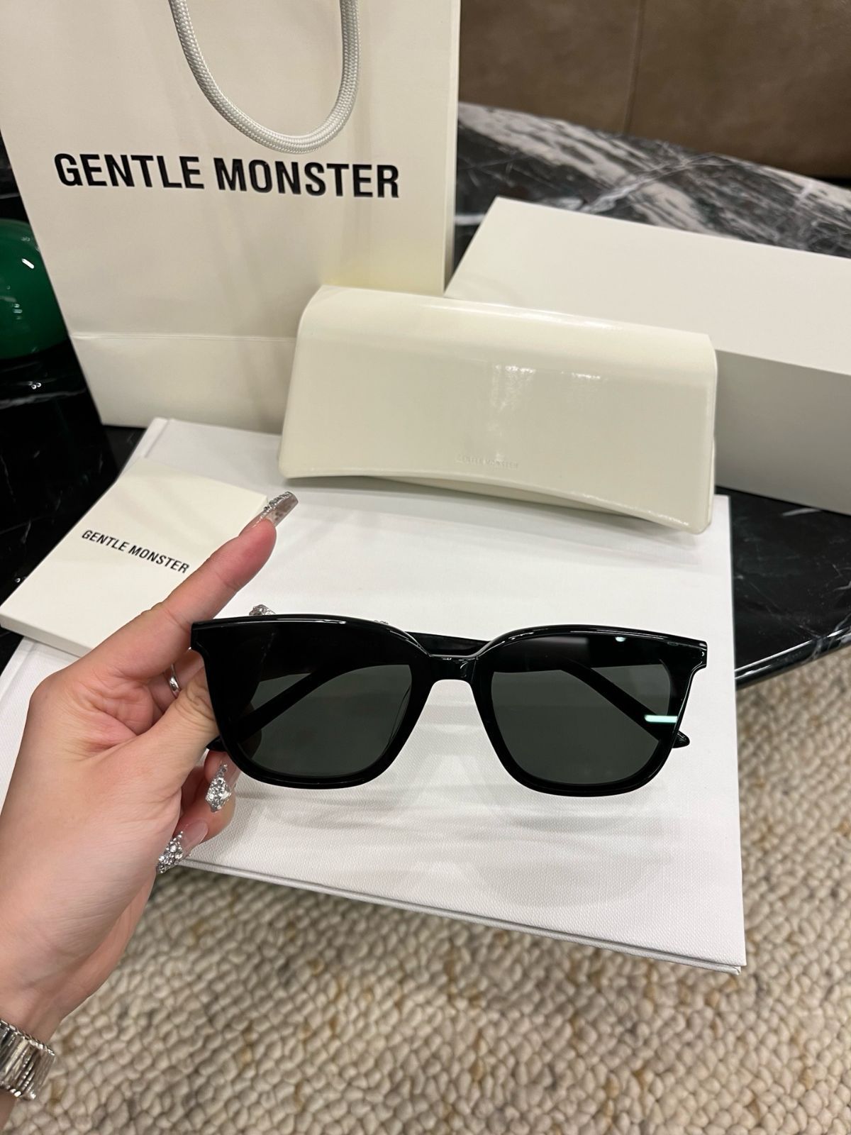 新品 GENTLE MONSTER ジェントルモンスター サングラス Pino 01