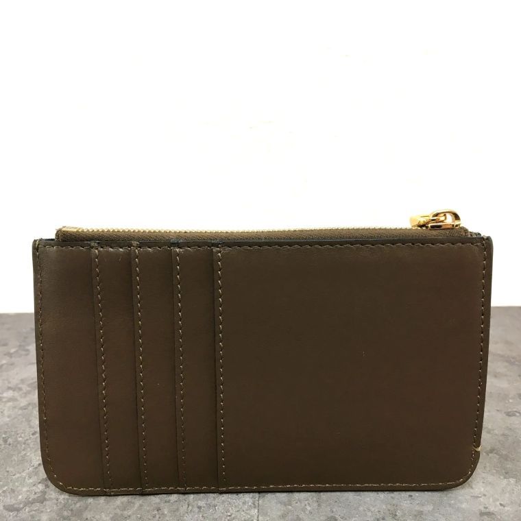 送料込み！ 未使用品 FENDI フラグメントケース 8AP161 スマート  