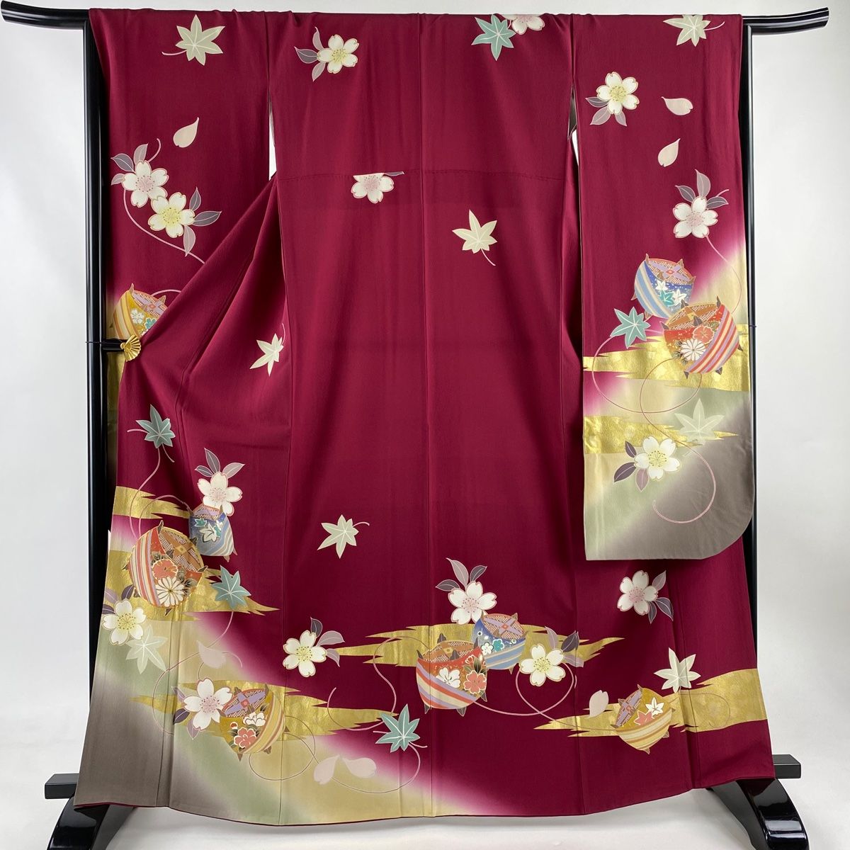 振袖 身丈164cm 裄丈67.5cm L 袷 糸巻き 桜 金糸 金銀彩 赤紫 正絹 秀品