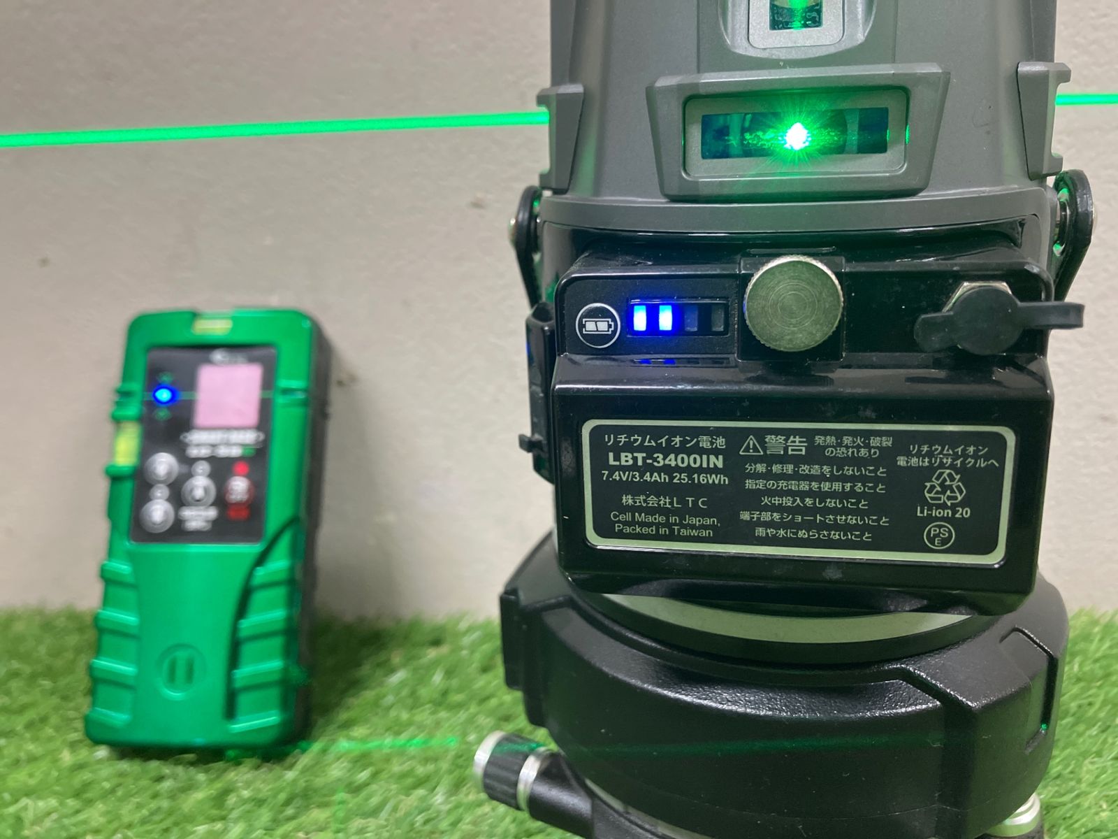 テクノ 墨出し器 M9XBB 中古品 グリーンレーザー 受光器付