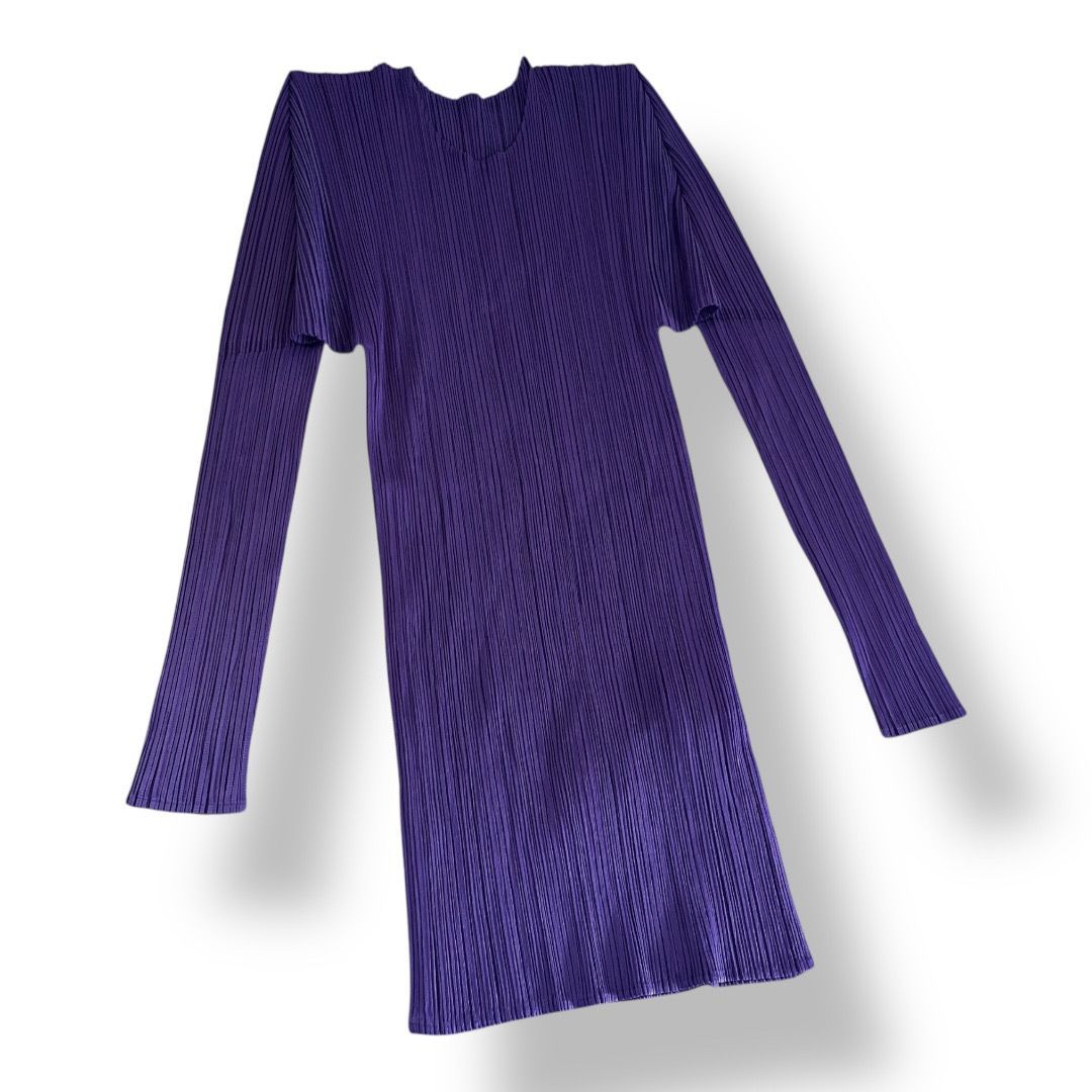 ISSEY MIYAKE PLEATS PLEASE Uネックプリーツカットソー PLEATS PLEASE ISSEY MIYAKE（プリーツ プリーズ イッセイ