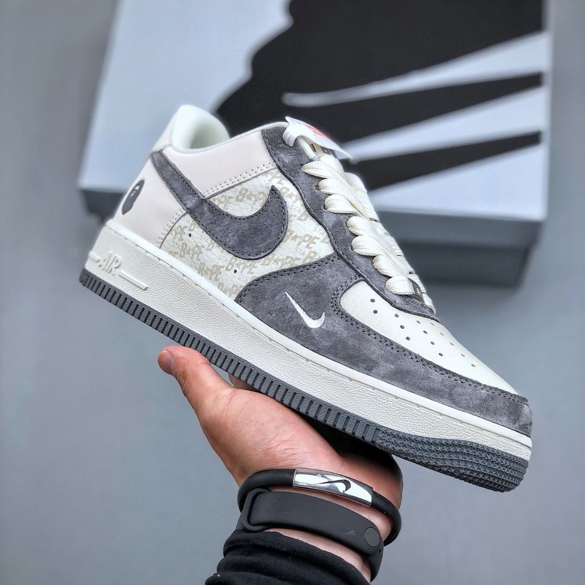 限定 Nike Air Force 1 07 Low ナイキ エア フォース 1 07 ロー スニーカー 男女兼用 未使用