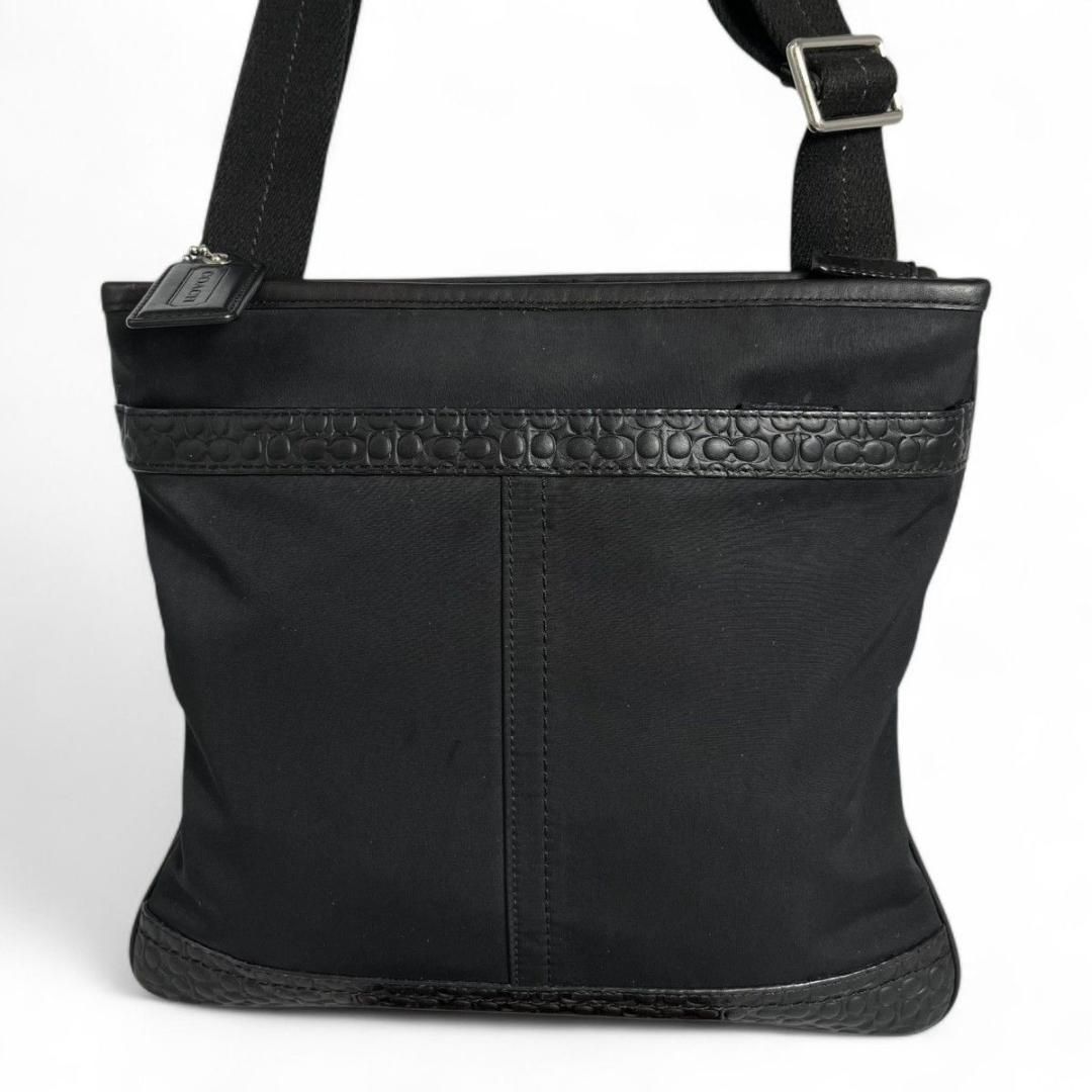 未使用級✨極美品✨コーチ　ショルダーバッグ　サコッシュ　ミニシグネチャー　黒 美品】COACH コーチ ミニ シグネチャー ワンショルダー バッグ