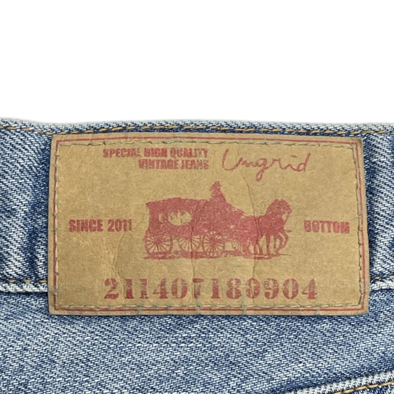 アングリッド ウエストタックカーブデニム