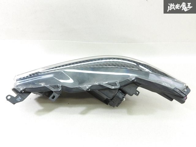 トヨタ ヤリス純正 KSP210 MXPA10 LED ヘッドライト 右 トヨタ純正 MXPA10 MXPH10 KSP210 ヤリス YARIS LED ヘッド