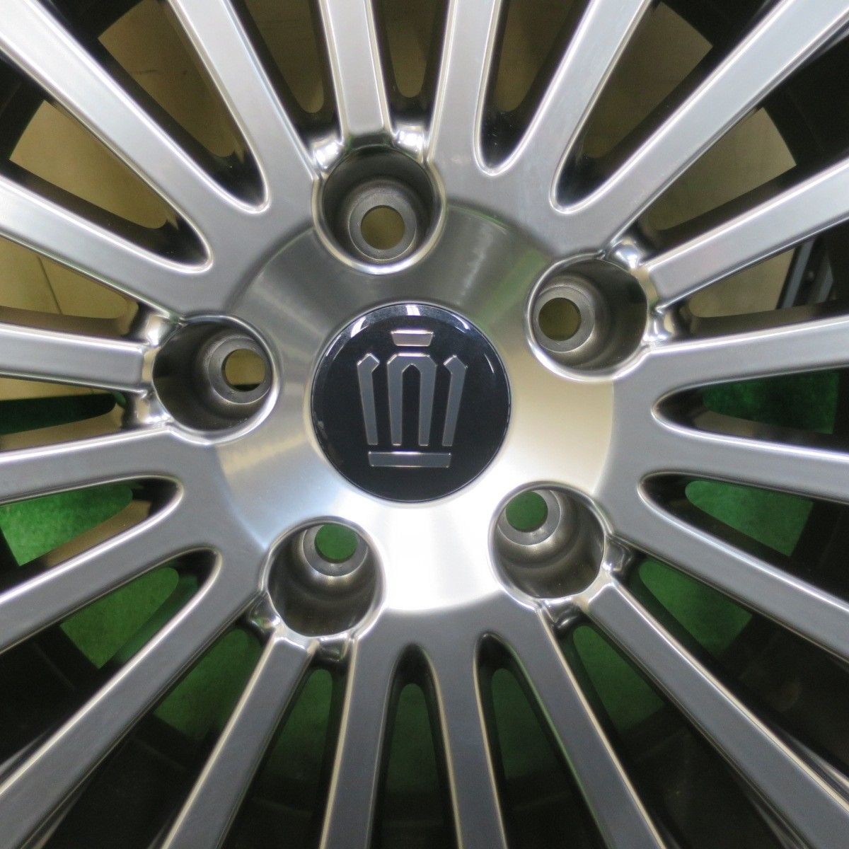 新車外し 24年 トヨタ 30系 クラウン セダン 純正 235 55R19 ダンロップ SPスポーツマックス 050 PCD120 5H 5040401イノ TRITUETUBI_COM