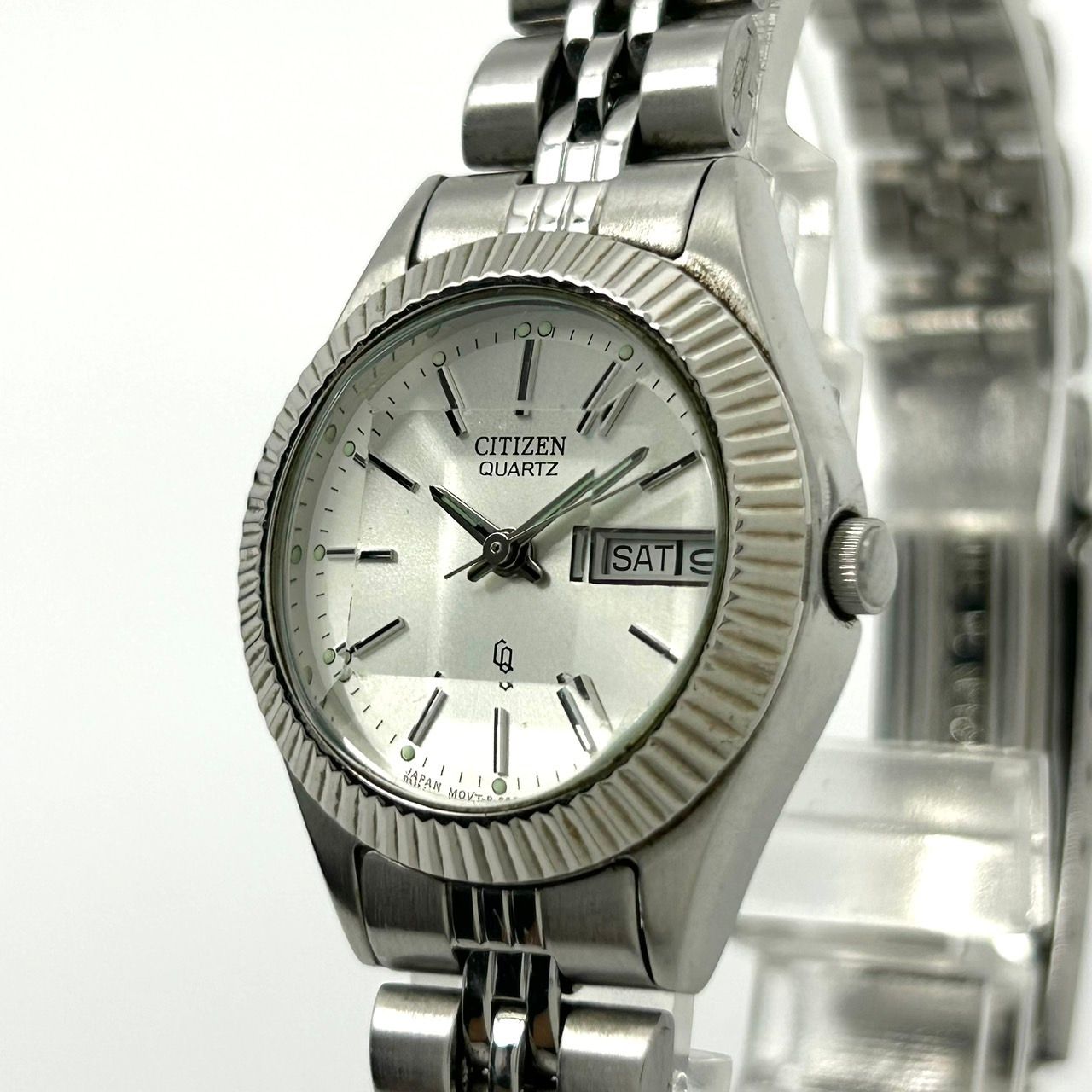 電池交換済 citizen シチズン クオーツ 腕時計 カットガラス 6000-K09338 デイデイト メンズ レディース ユニセックス アナログ シルバー ステンレス ラウンド クラシック ビンテージ エレガント ドレスウォッチ ビジネス G5