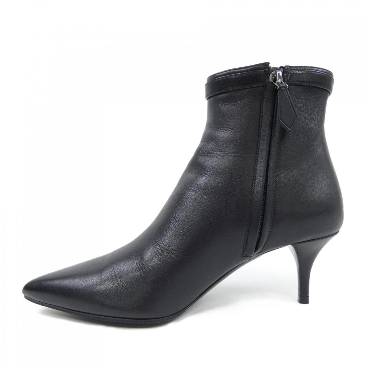 エルメス HERMES ブランシュ アピバックル 202545Z ブーツ