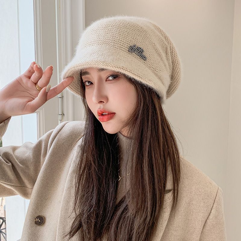 ニット帽 クリームベージュ 女優帽 秋冬 ニットキャップ チャーム付 