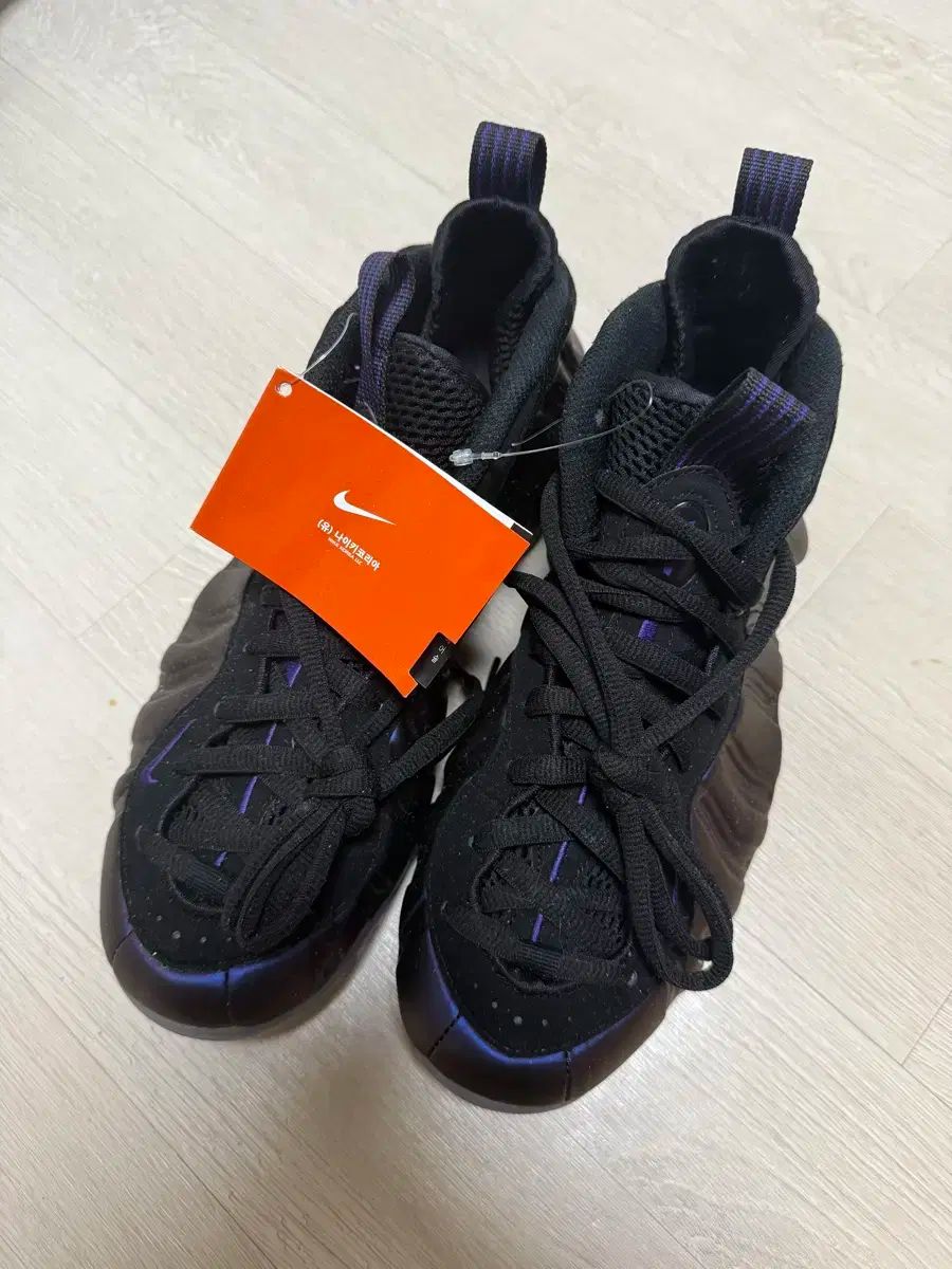 NIKE ナイキ エア エアフォームポジット 勝ちました 黒 バーシティ パープル