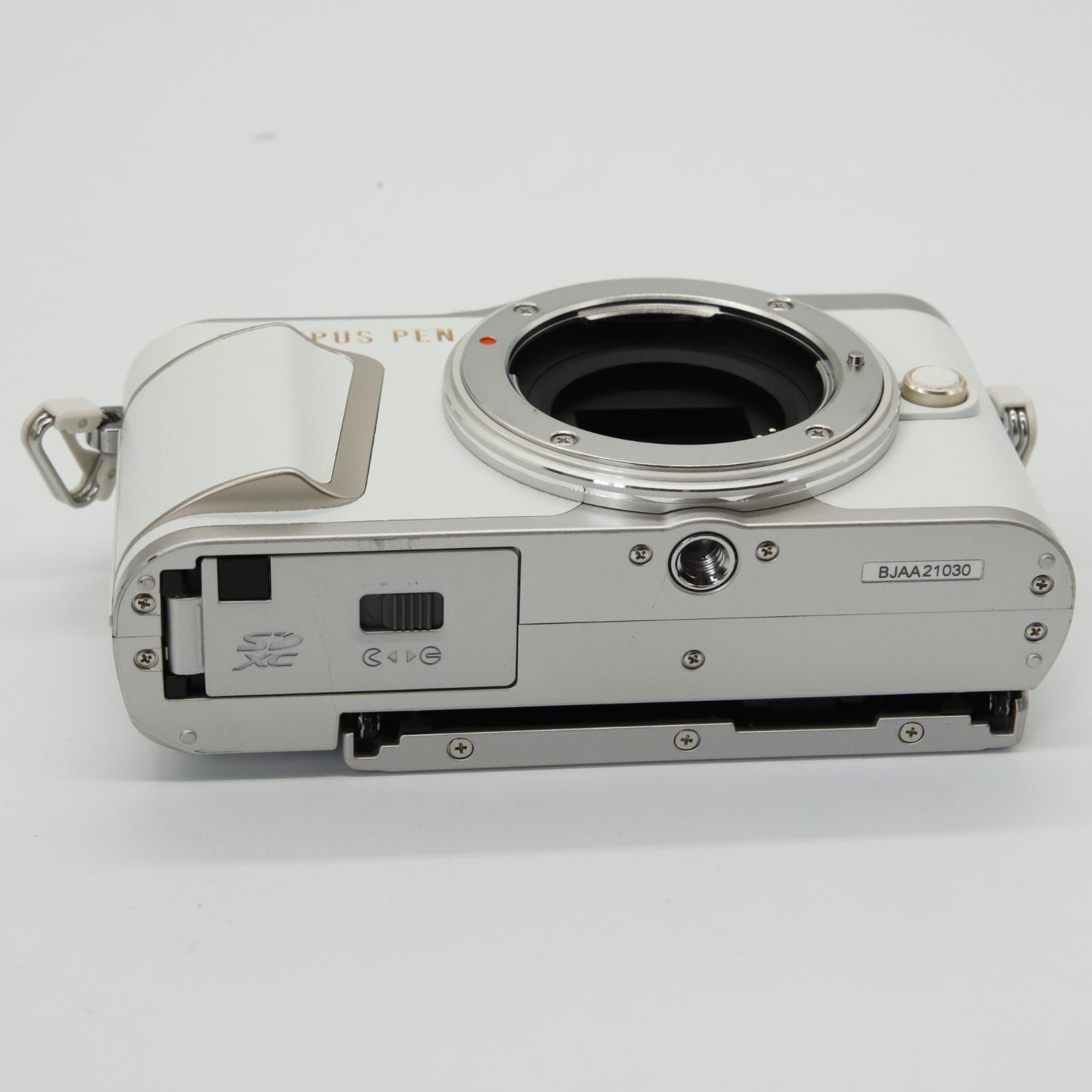 OLYMPUS PEN E-PL10 シャッター数1347 シャッター回数1111回!】□美品□PEN E-PL10 ボディー ホワイト