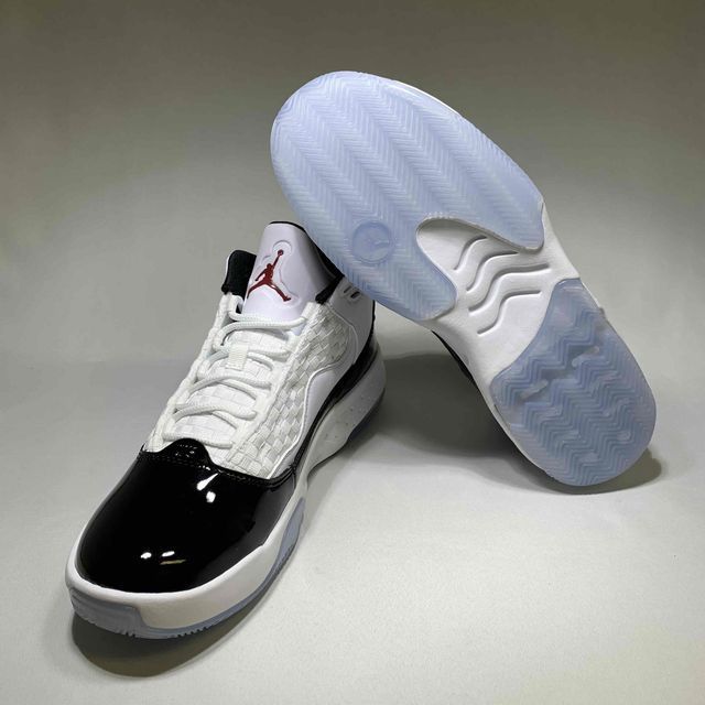 JORDAN MAX AURA 2 マックス オーラ 2 CK6636-102 正規 (1612) JORDAN MAX AURA 2 マックス オーラ 2 CK6636-102 正規 (1612
