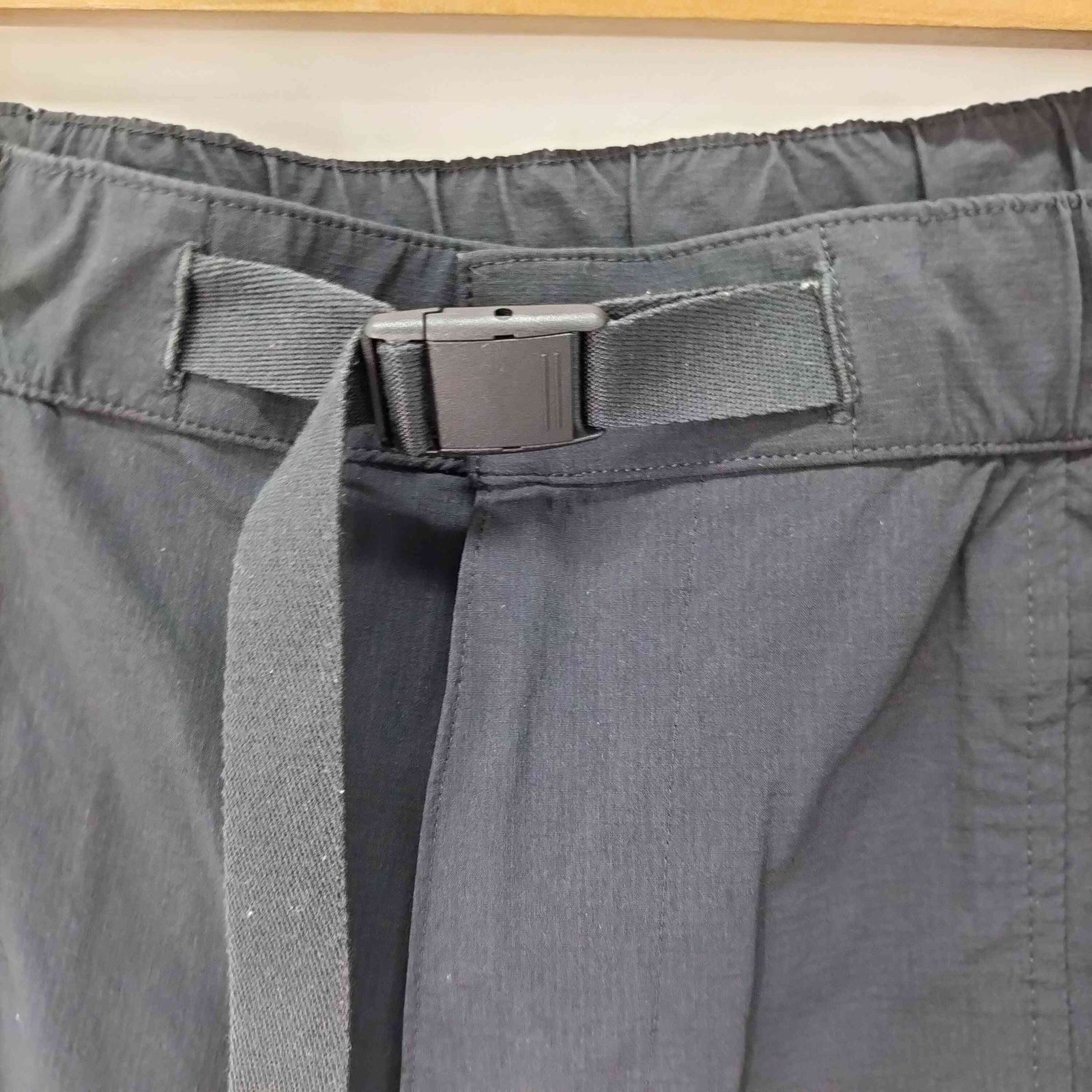 低価，新品 ユニクロ UNIQLO ギアパンツ メンズ JPN：L 